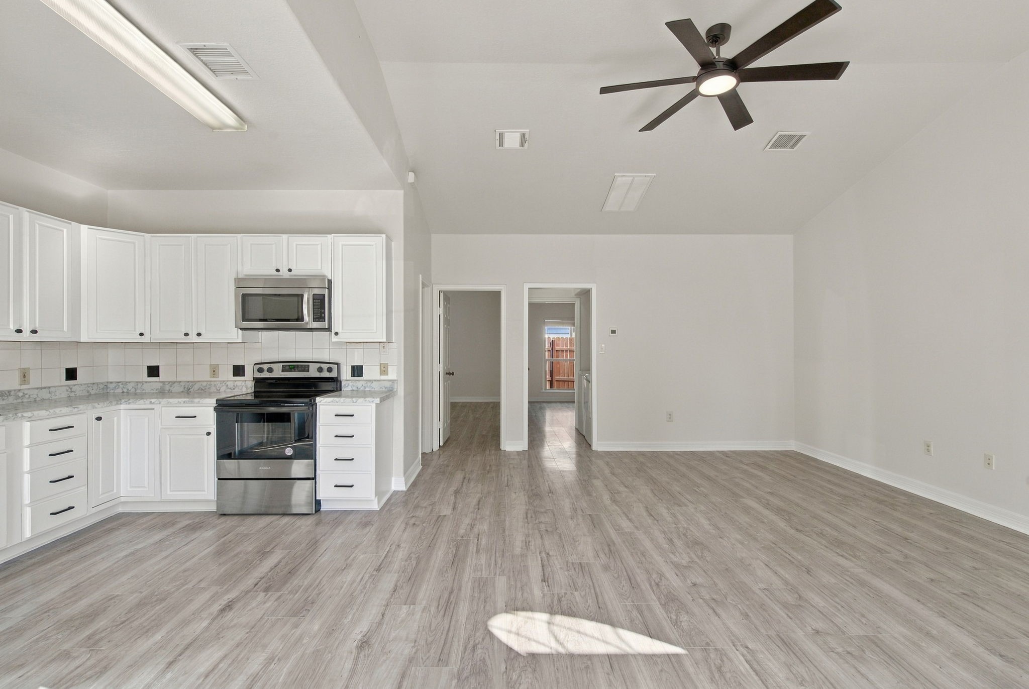 16872 Kempwood Property Photo 3