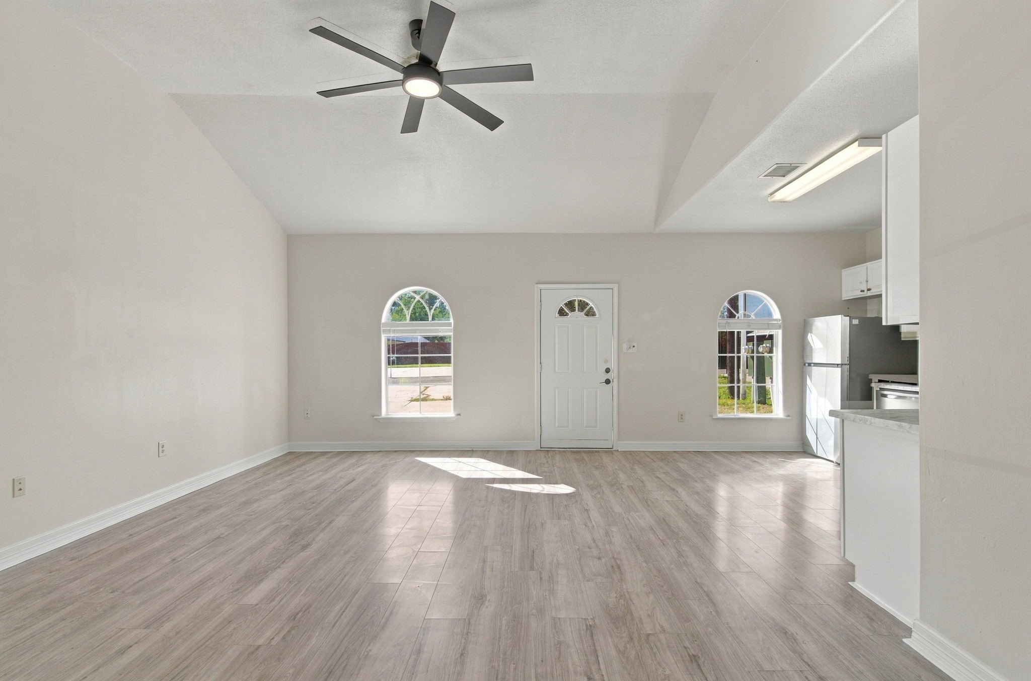 16872 Kempwood Property Photo 10