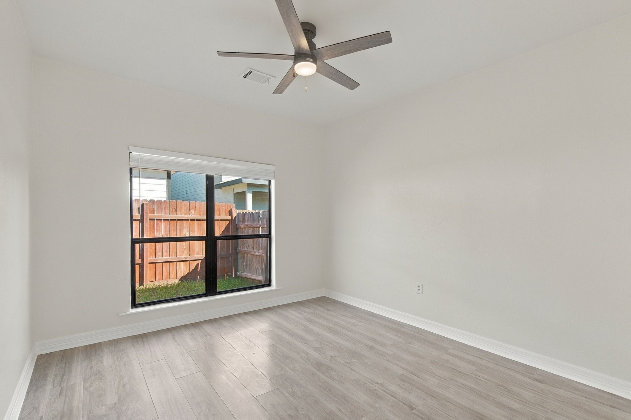 16872 Kempwood Property Photo 14