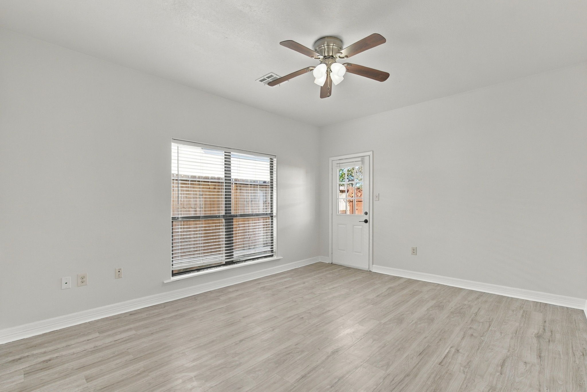 16872 Kempwood Property Photo 19