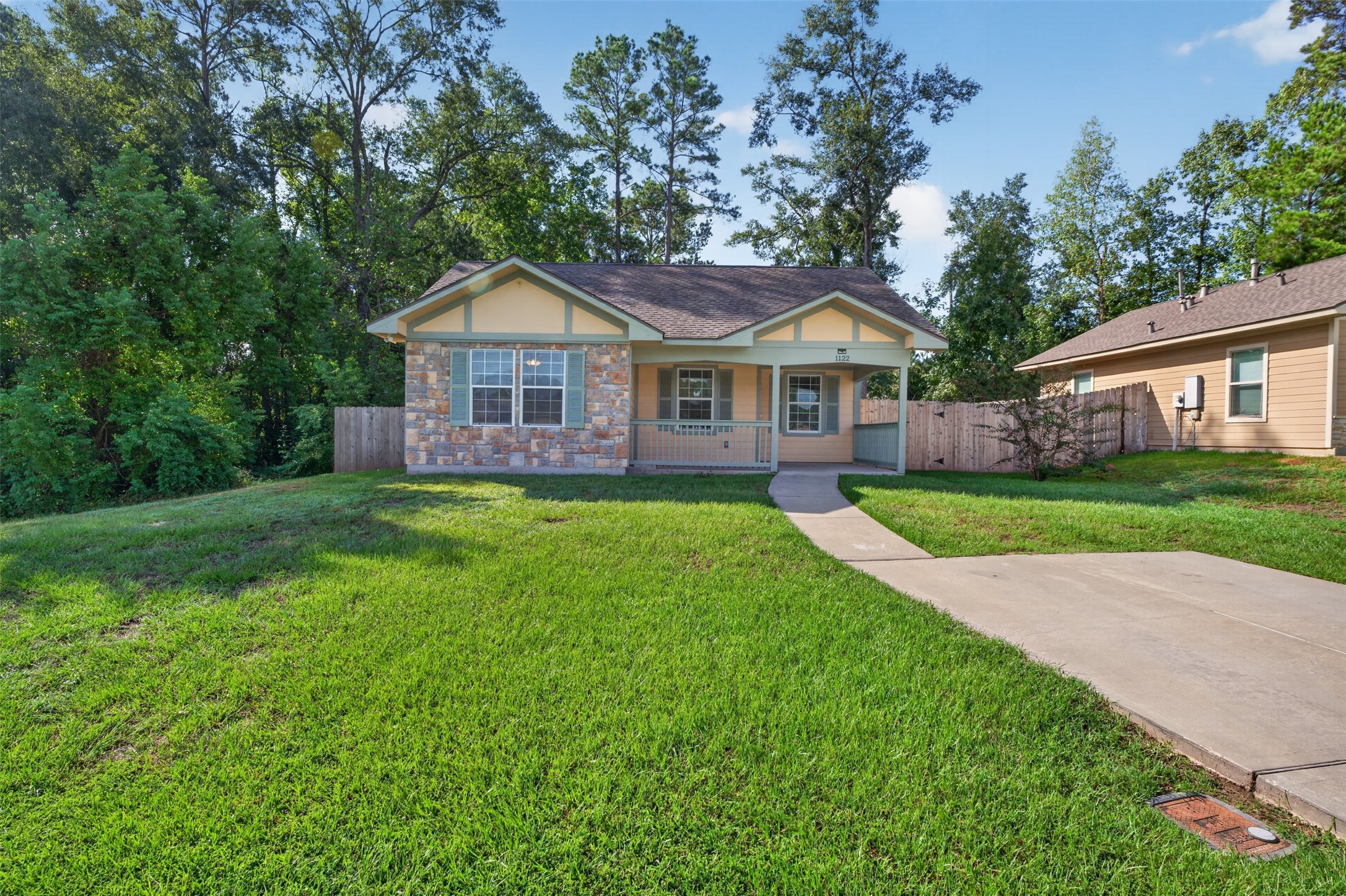1122 Cedar Creek Drive Property Photo 1
