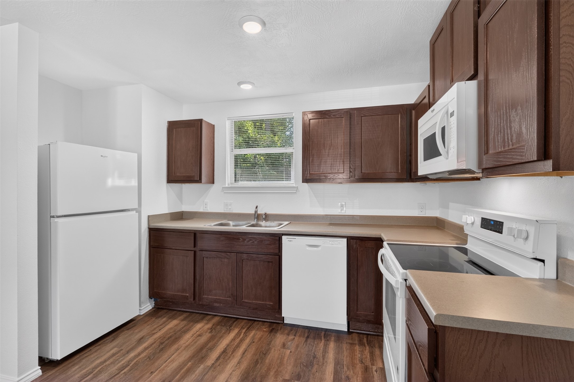1122 Cedar Creek Drive Property Photo 10