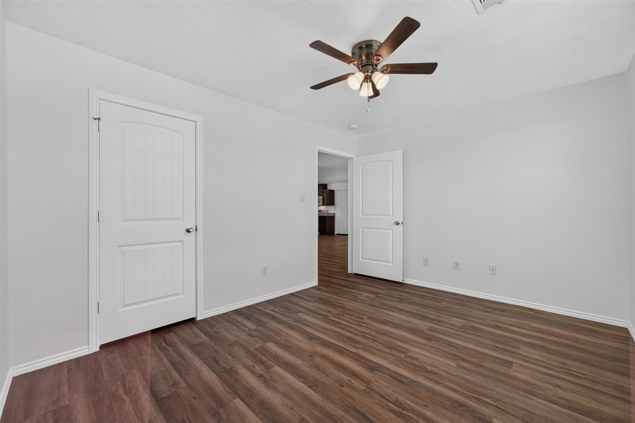 1122 Cedar Creek Drive Property Photo 12