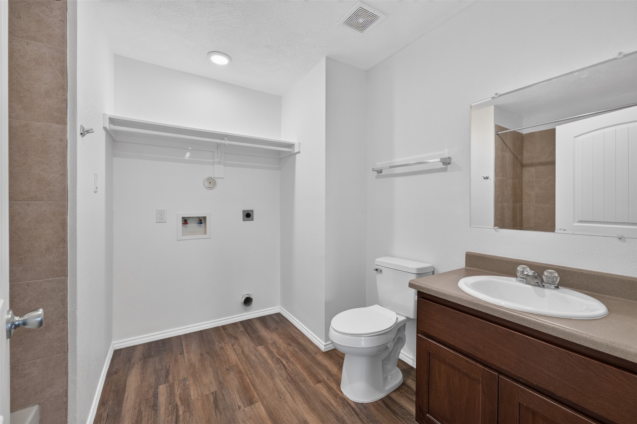 1122 Cedar Creek Drive Property Photo 13