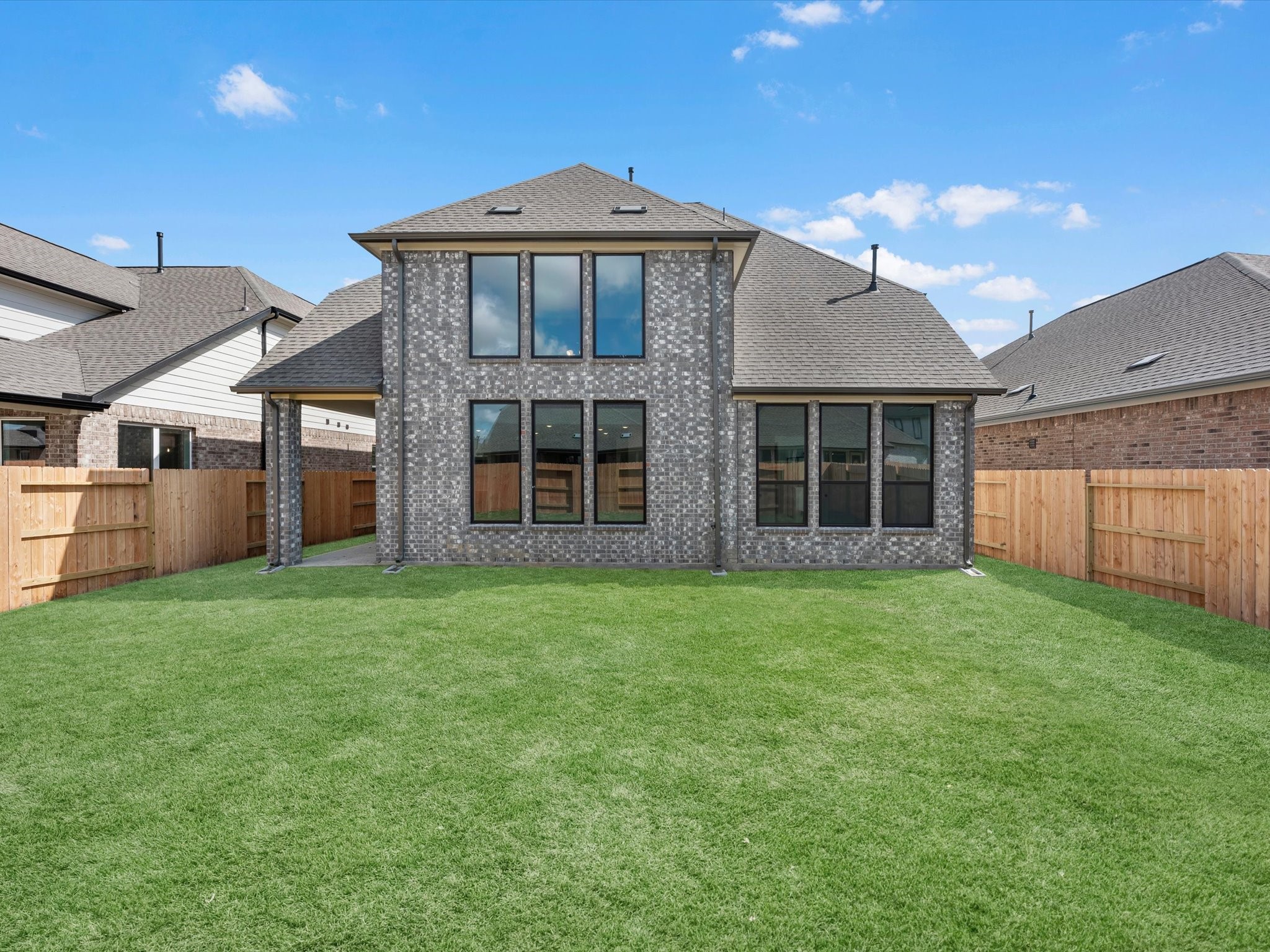 14802 Mission Avenue Property Photo 10