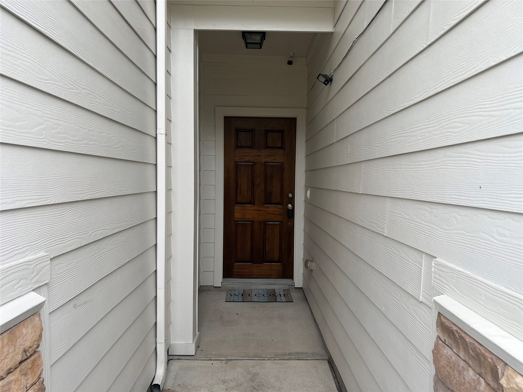 5016 Fjord Court Property Photo 3