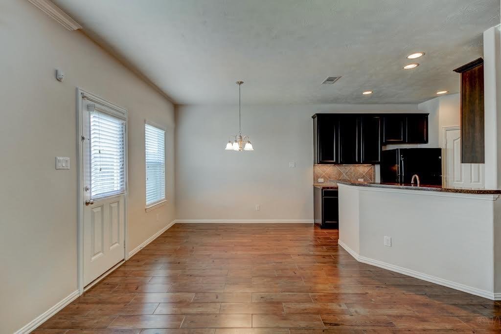 5016 Fjord Court Property Photo 6