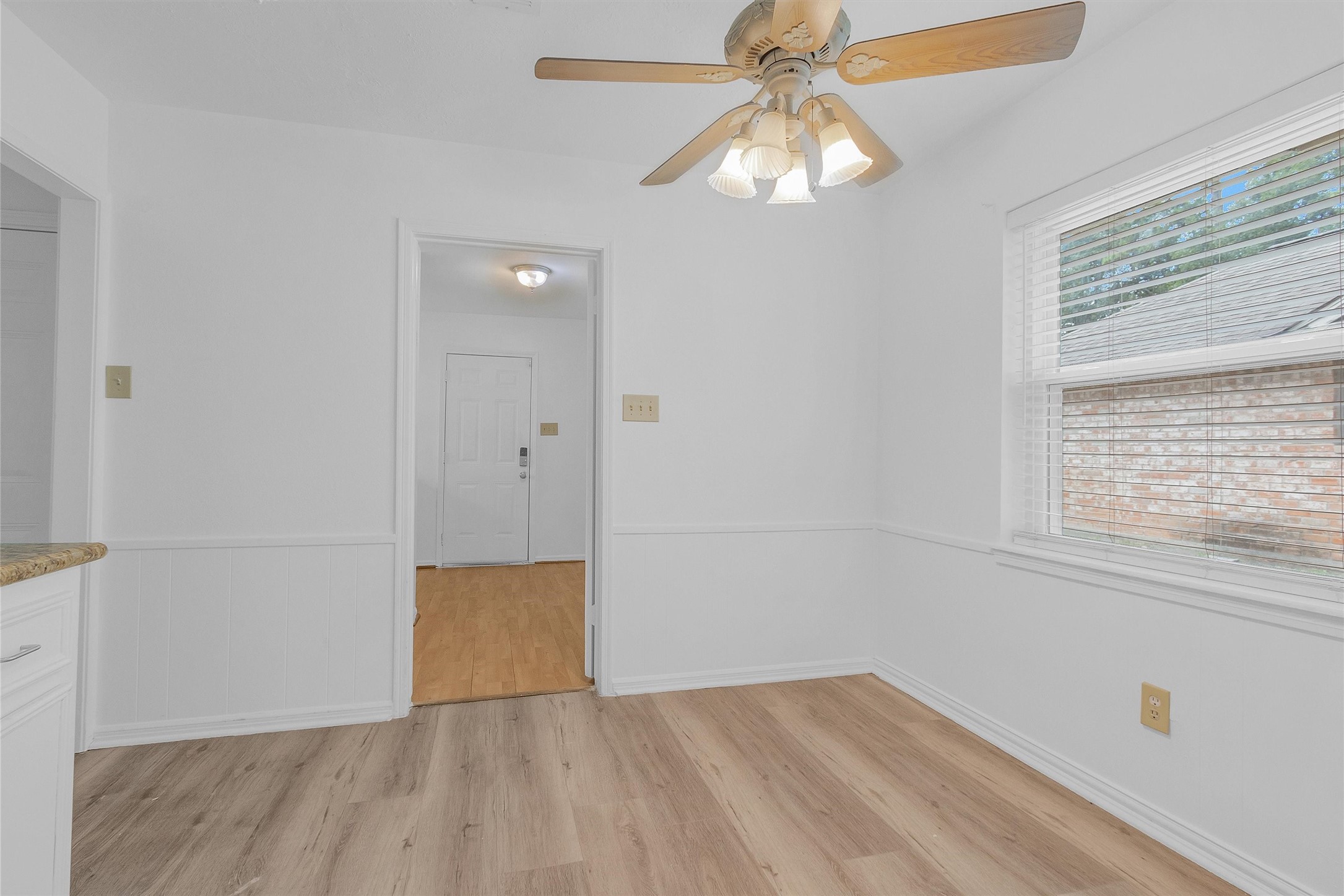 1122 Rhine Lane Property Photo 13