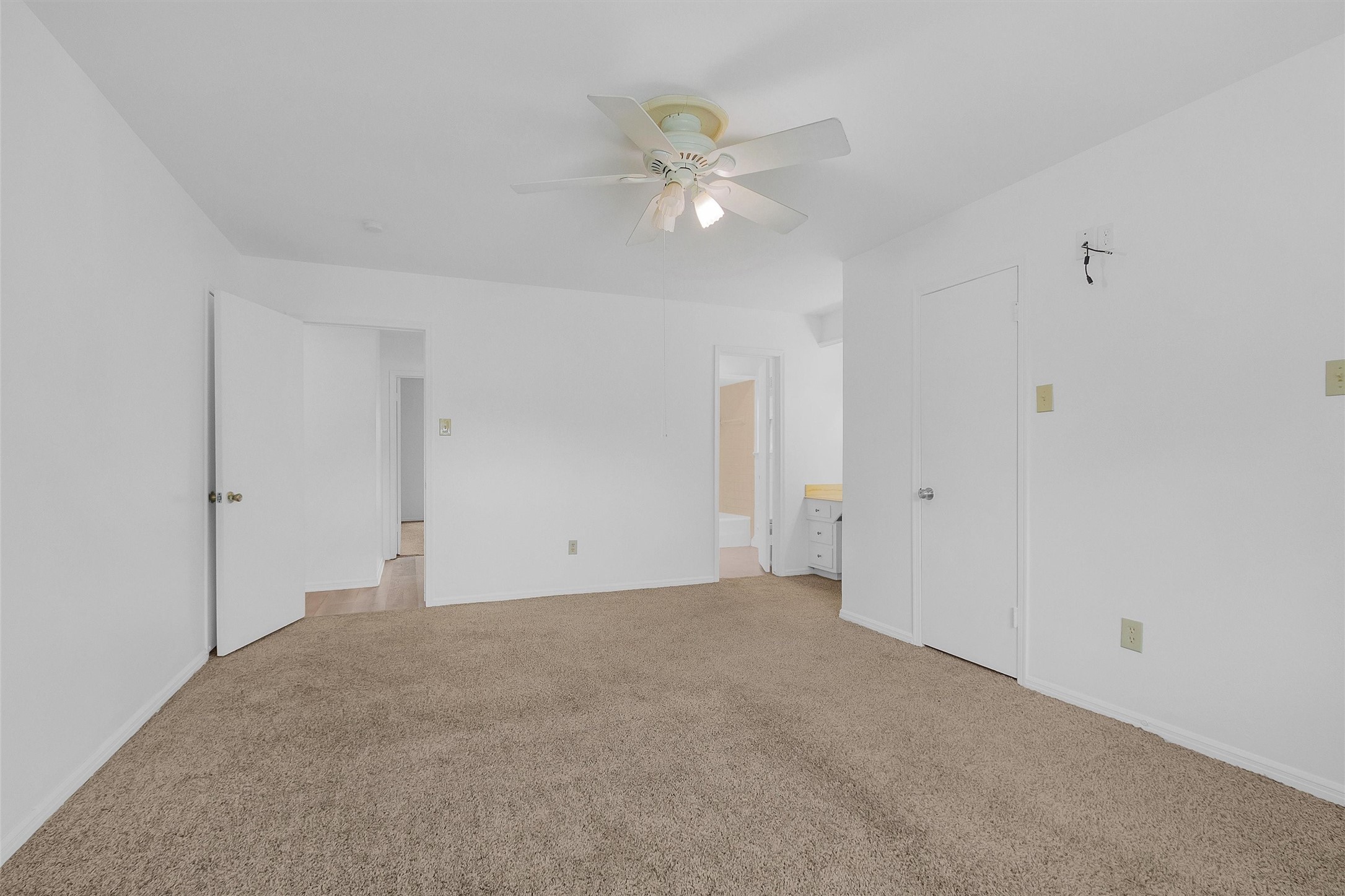 1122 Rhine Lane Property Photo 17