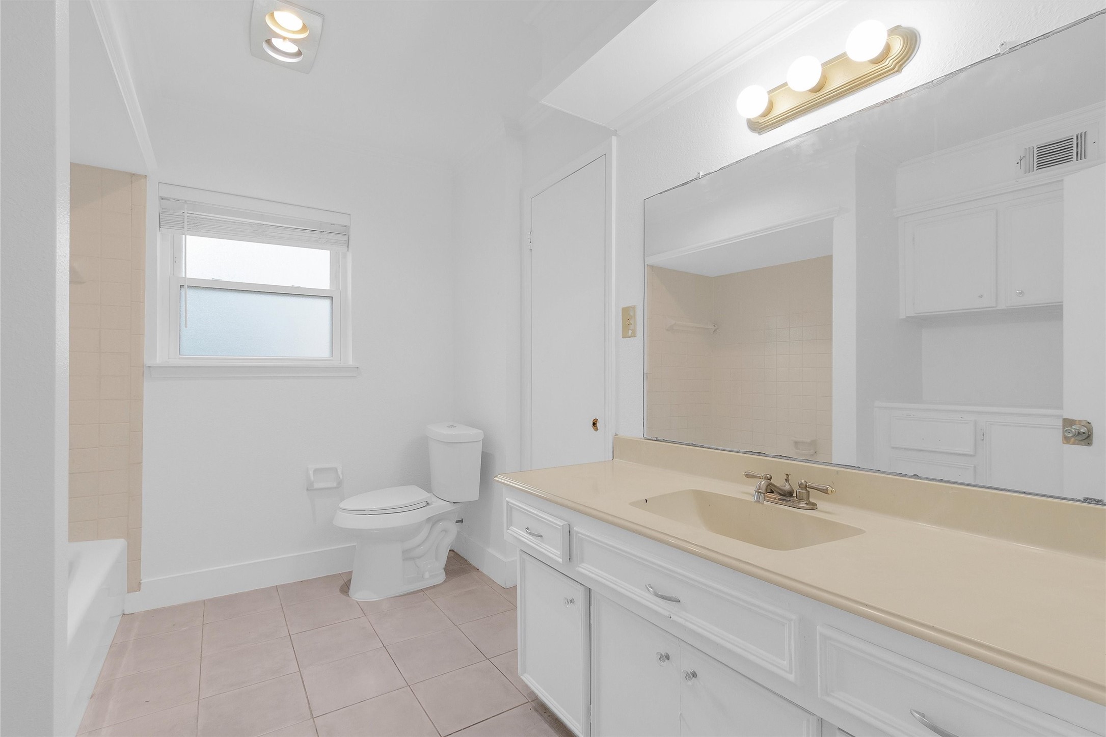 1122 Rhine Lane Property Photo 19