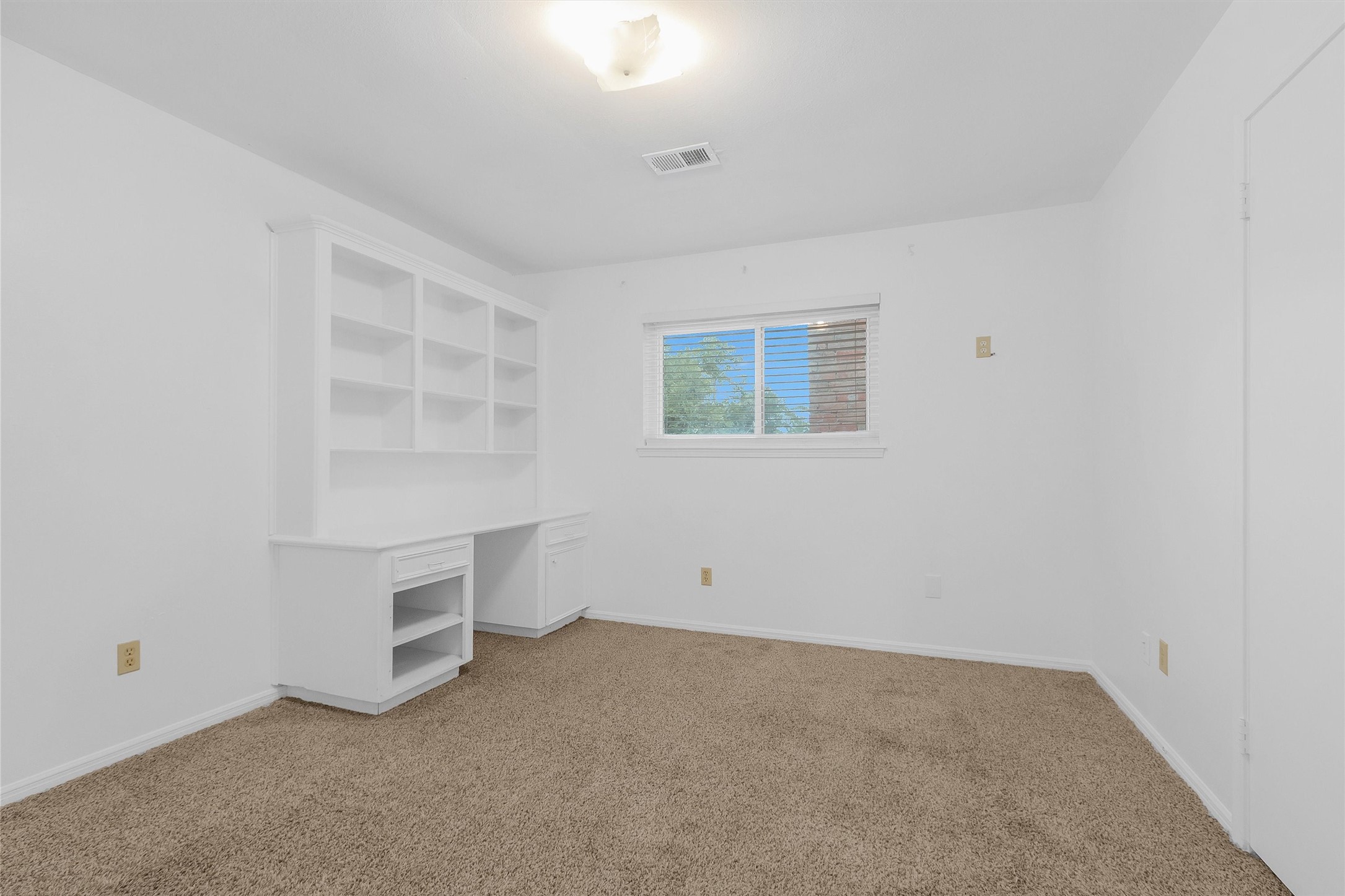 1122 Rhine Lane Property Photo 24