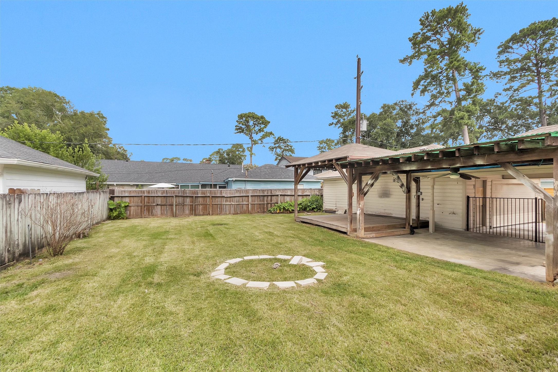 1122 Rhine Lane Property Photo 30