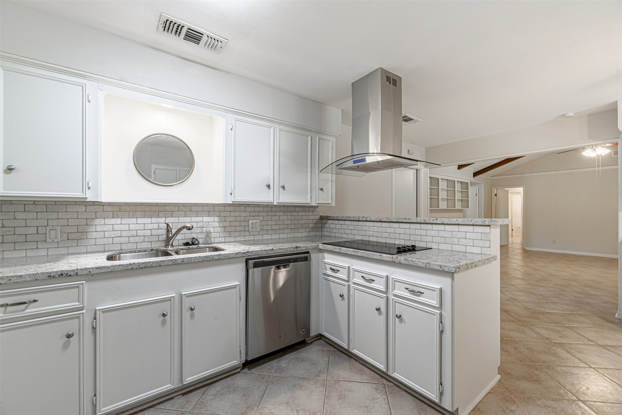 124 Dogwood Street Property Photo 8