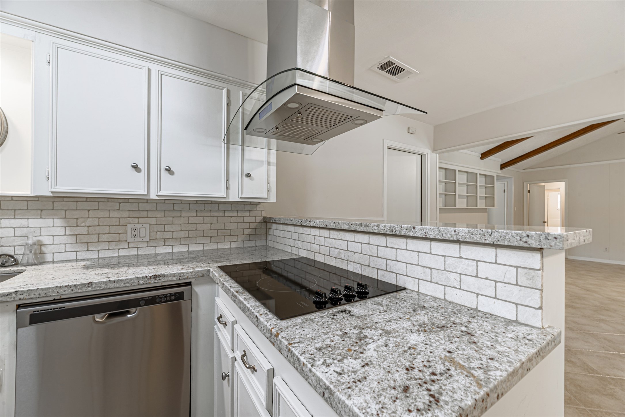 124 Dogwood Street Property Photo 10
