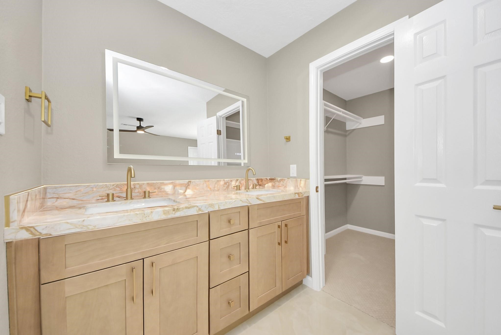 16114 Forest Bend Avenue Property Photo 19