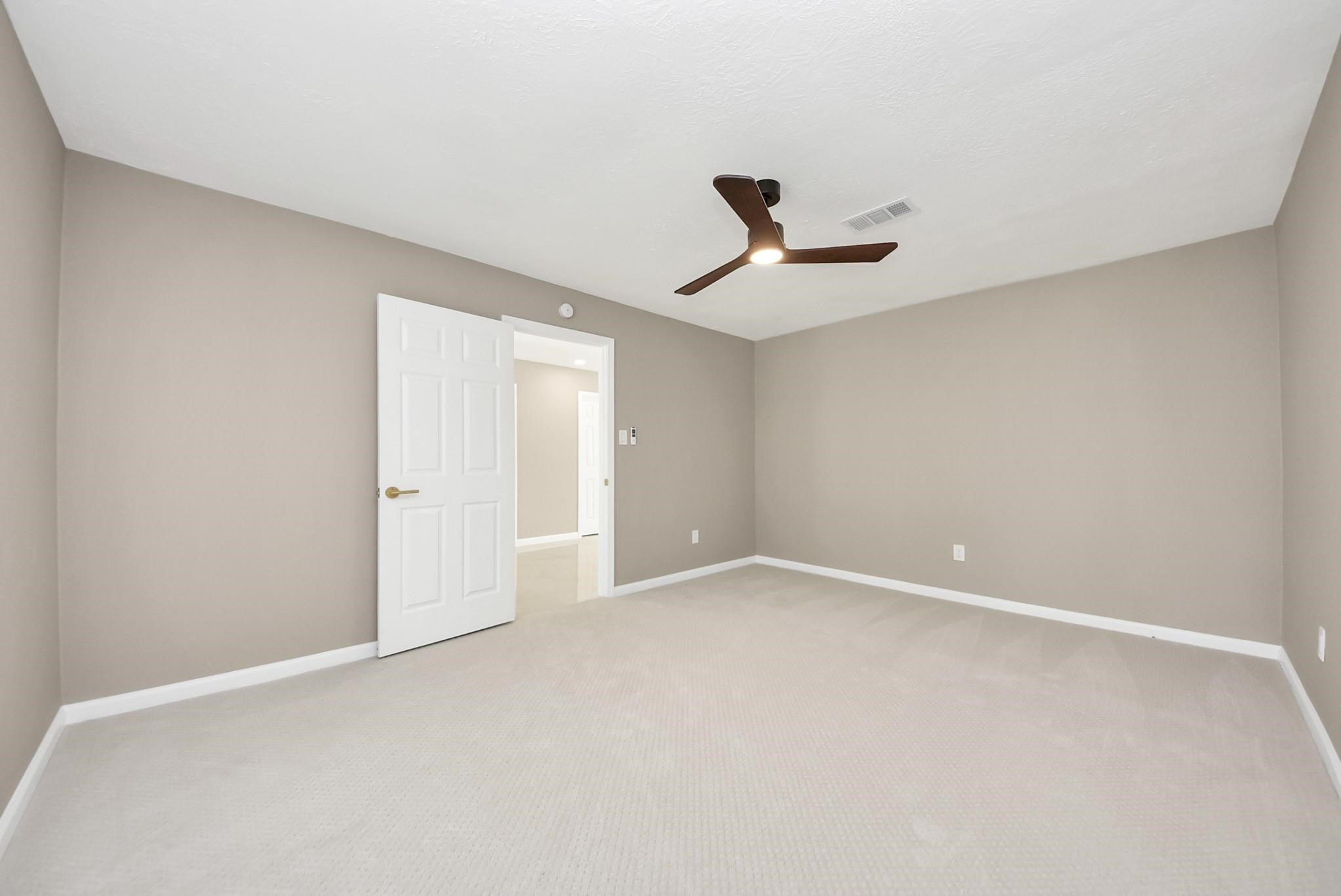16114 Forest Bend Avenue Property Photo 23