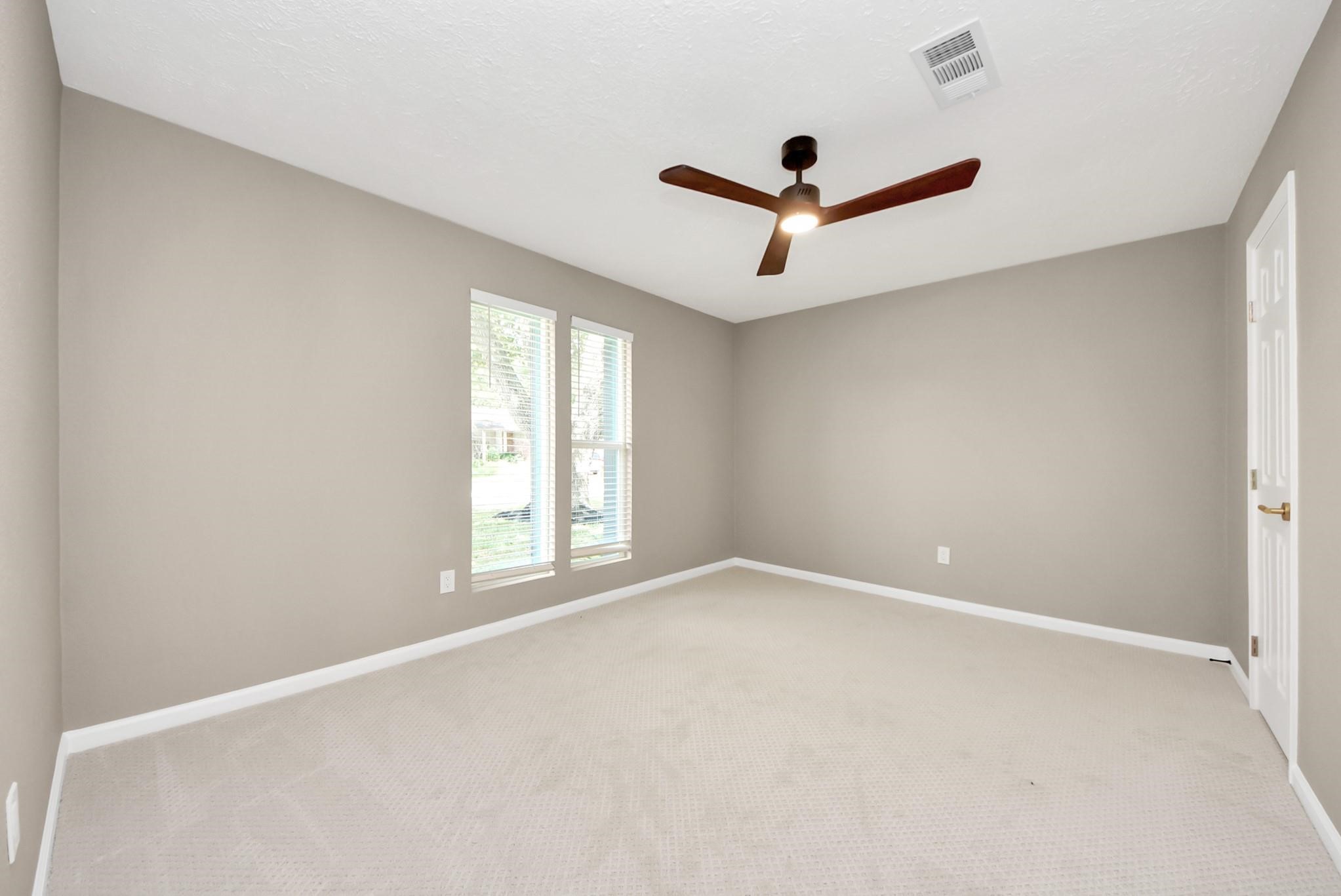 16114 Forest Bend Avenue Property Photo 25