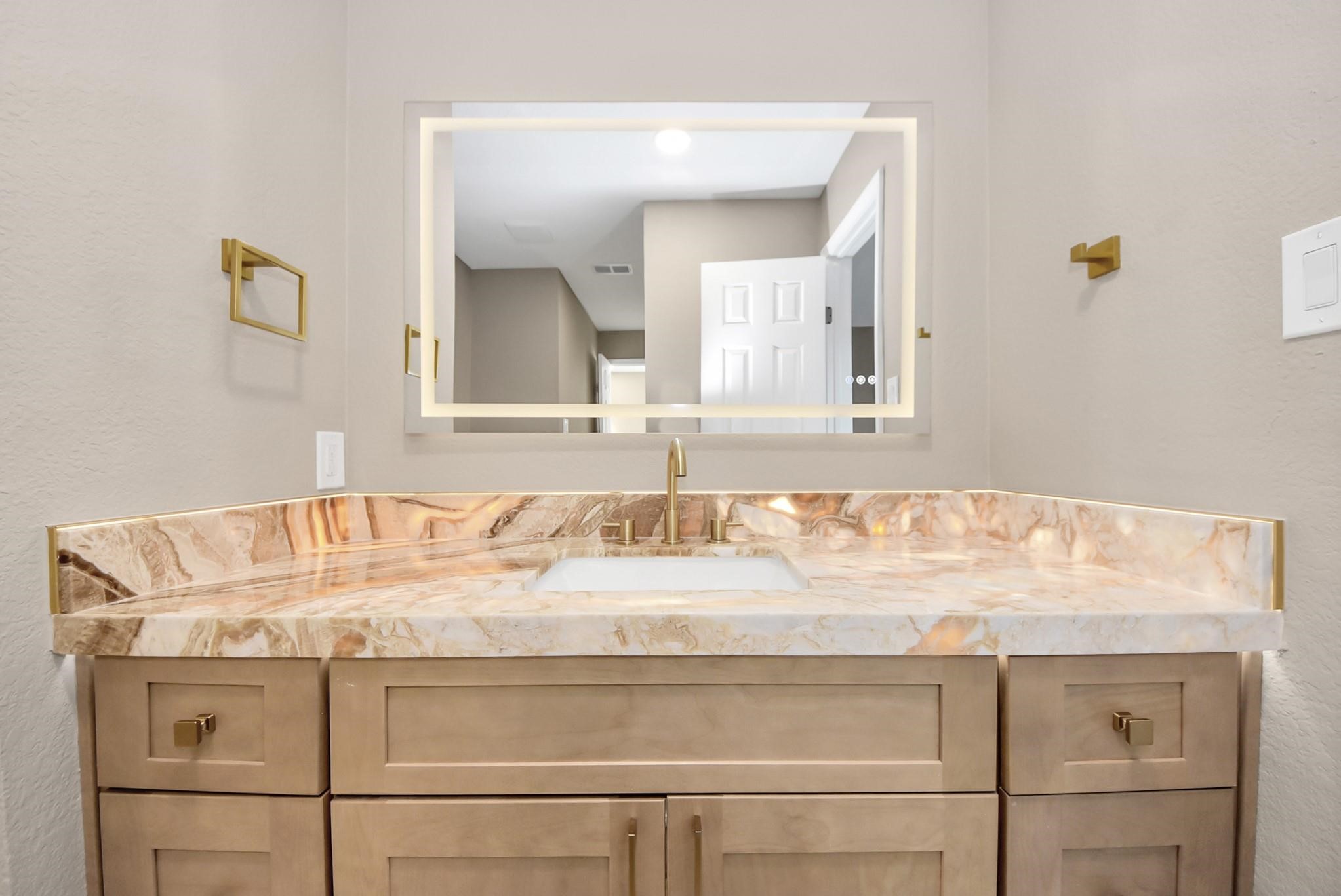 16114 Forest Bend Avenue Property Photo 27