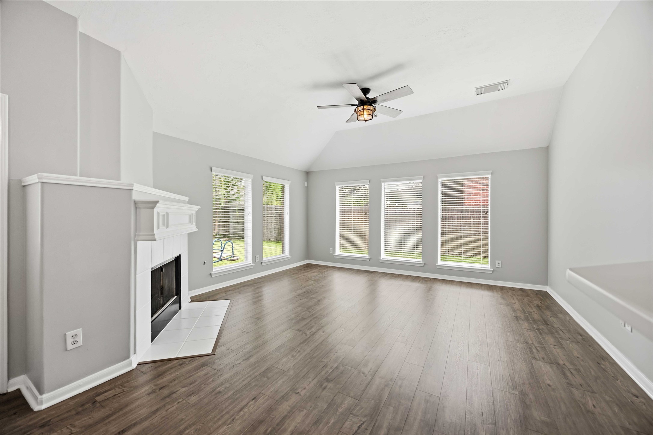 23842 Wispy Way Property Photo 10