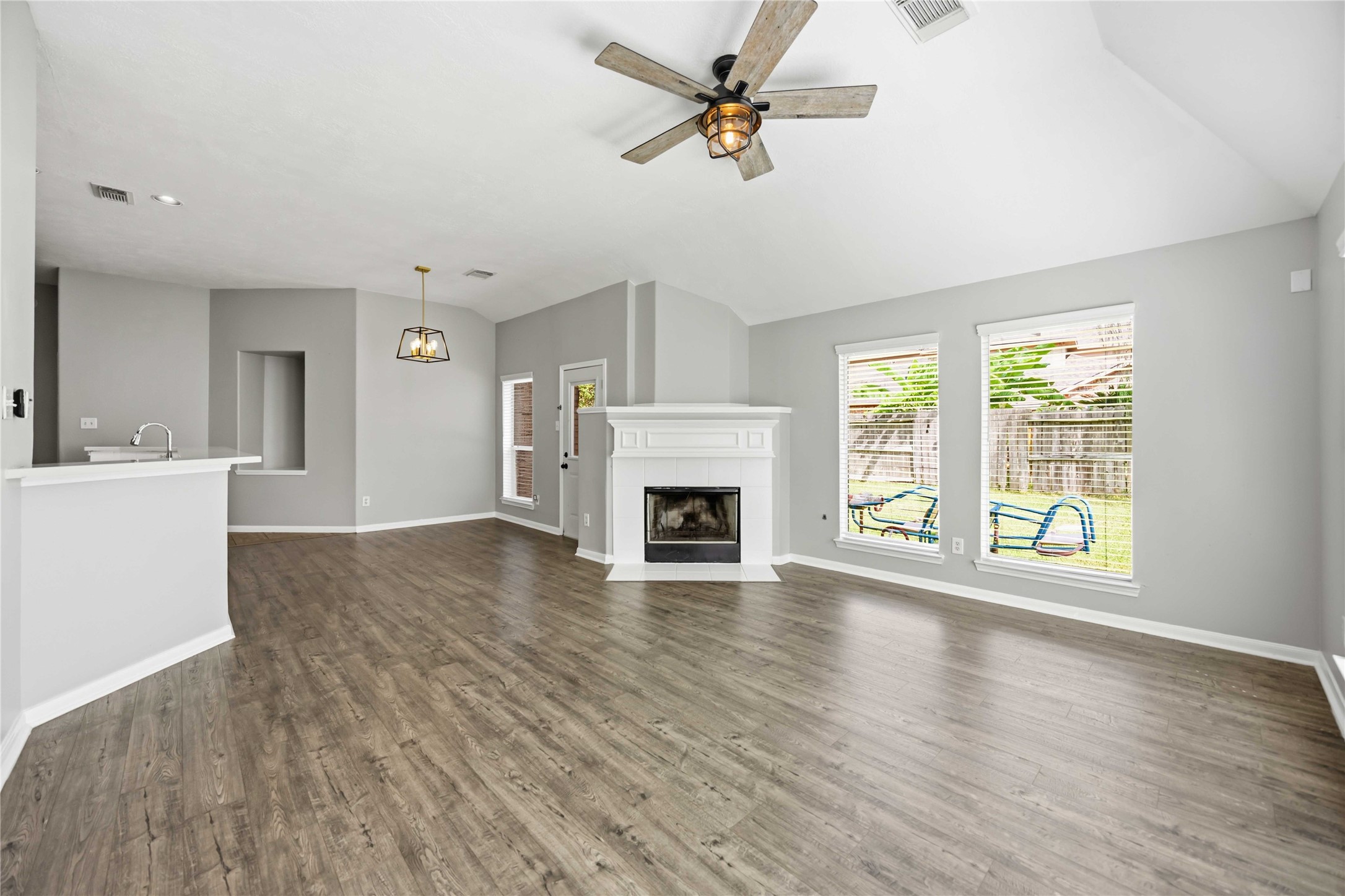 23842 Wispy Way Property Photo 11
