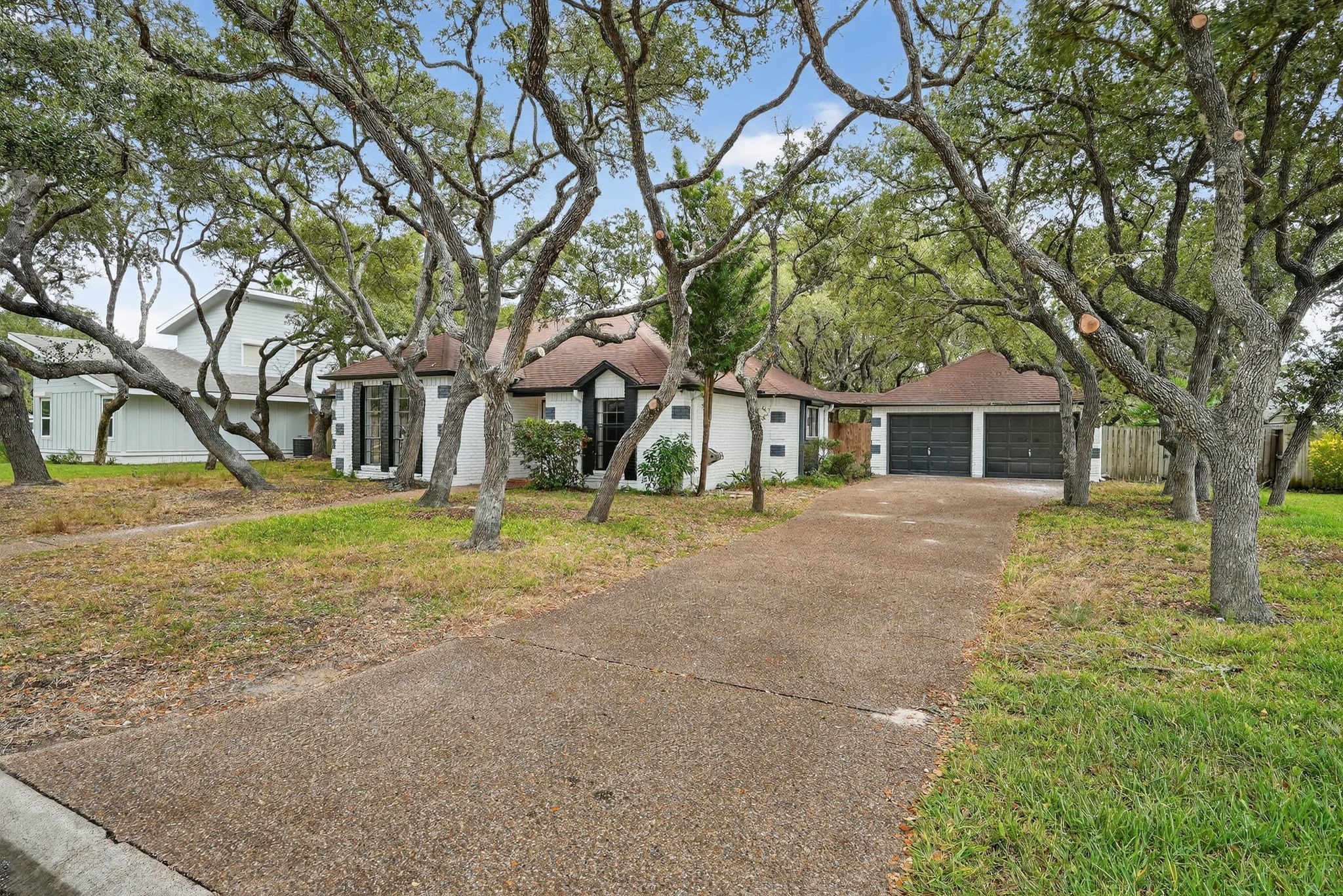 107 Cherry Hills Property Photo 3