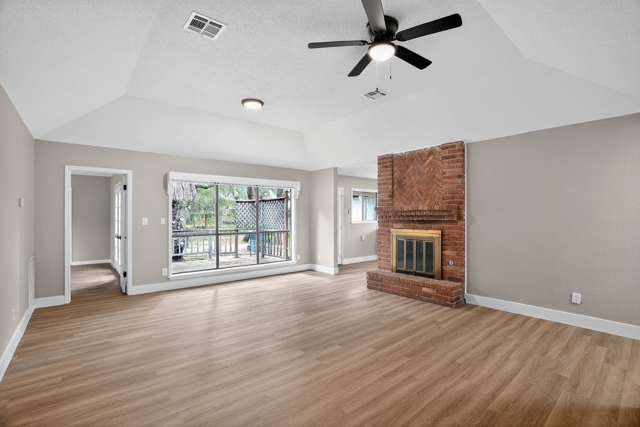 107 Cherry Hills Property Photo 8