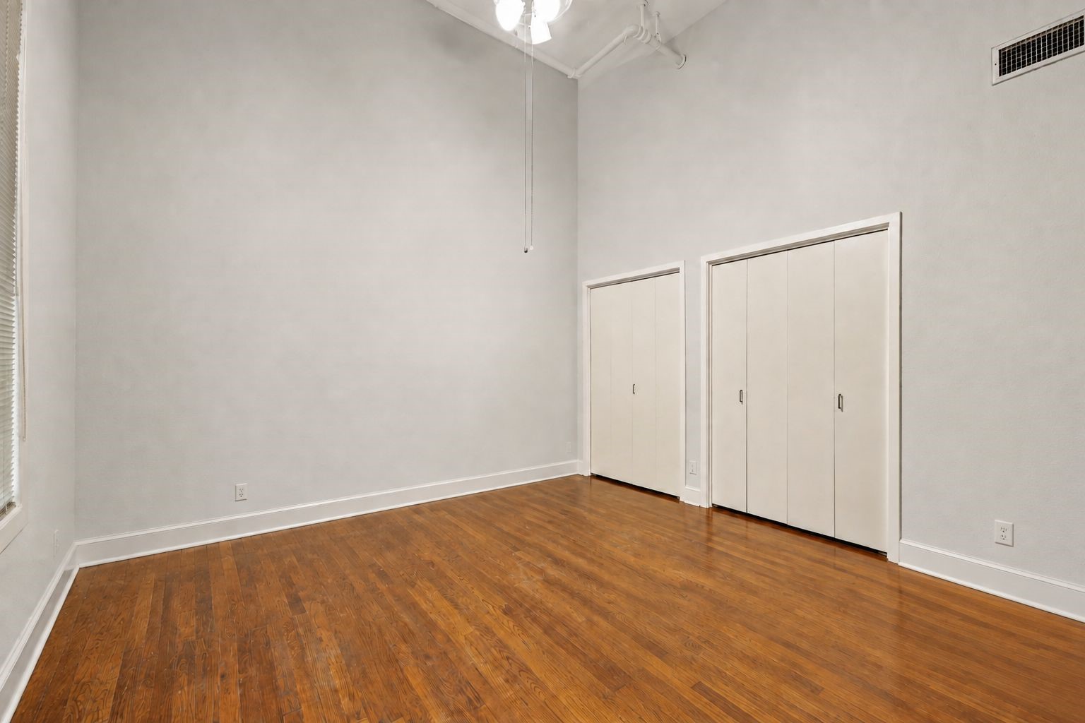 2121 Strand St 2b Property Photo 4