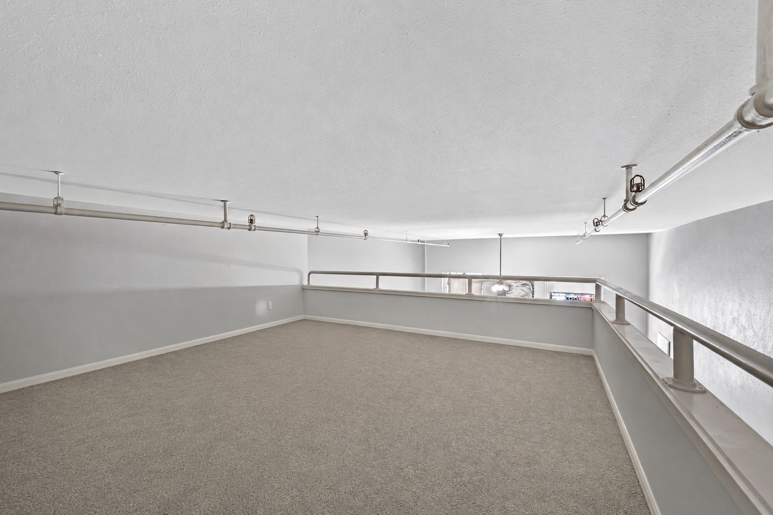 2121 Strand St 2b Property Photo 6