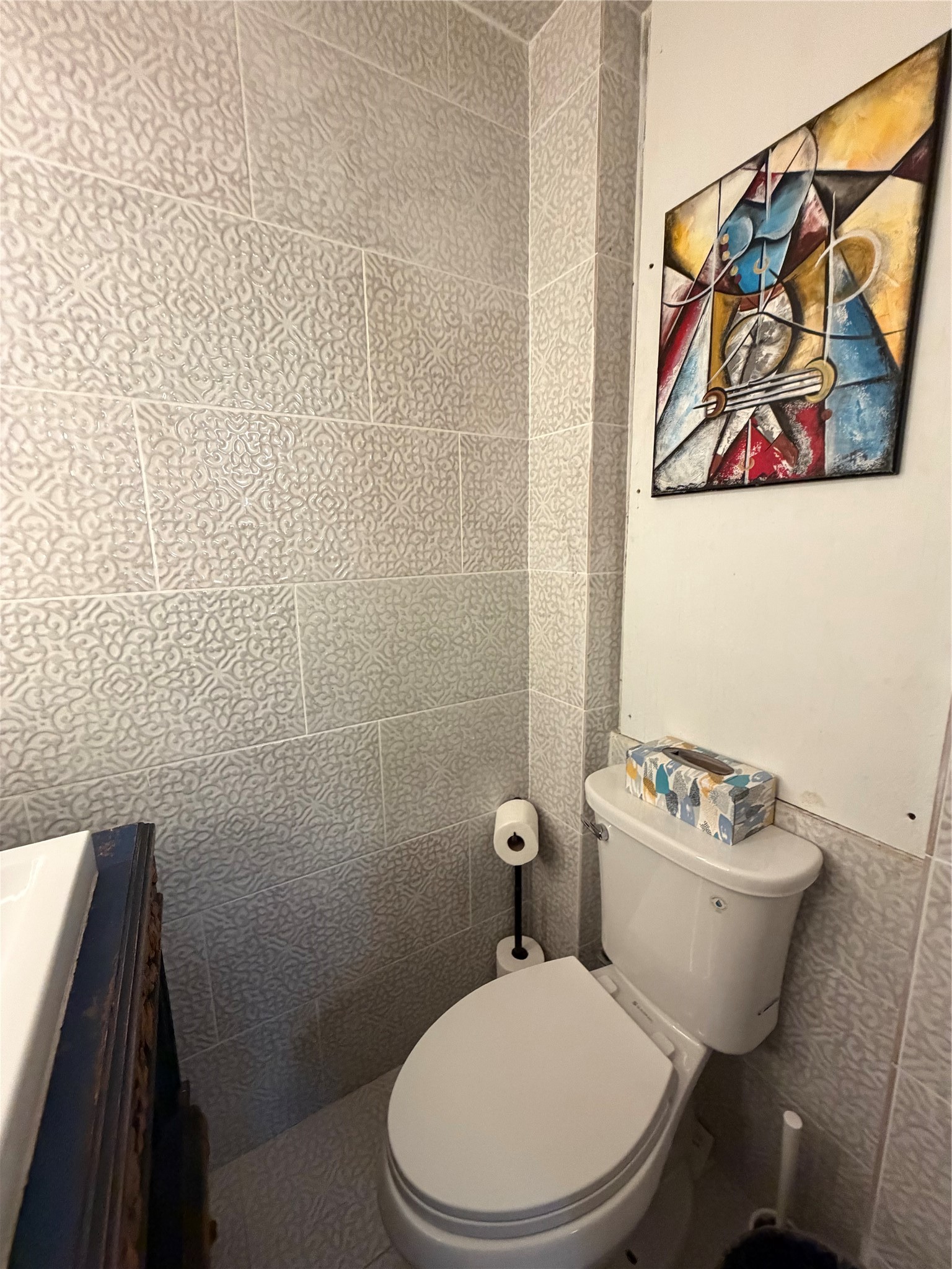 402 Hyde Park Boulevard 1 Property Photo 8