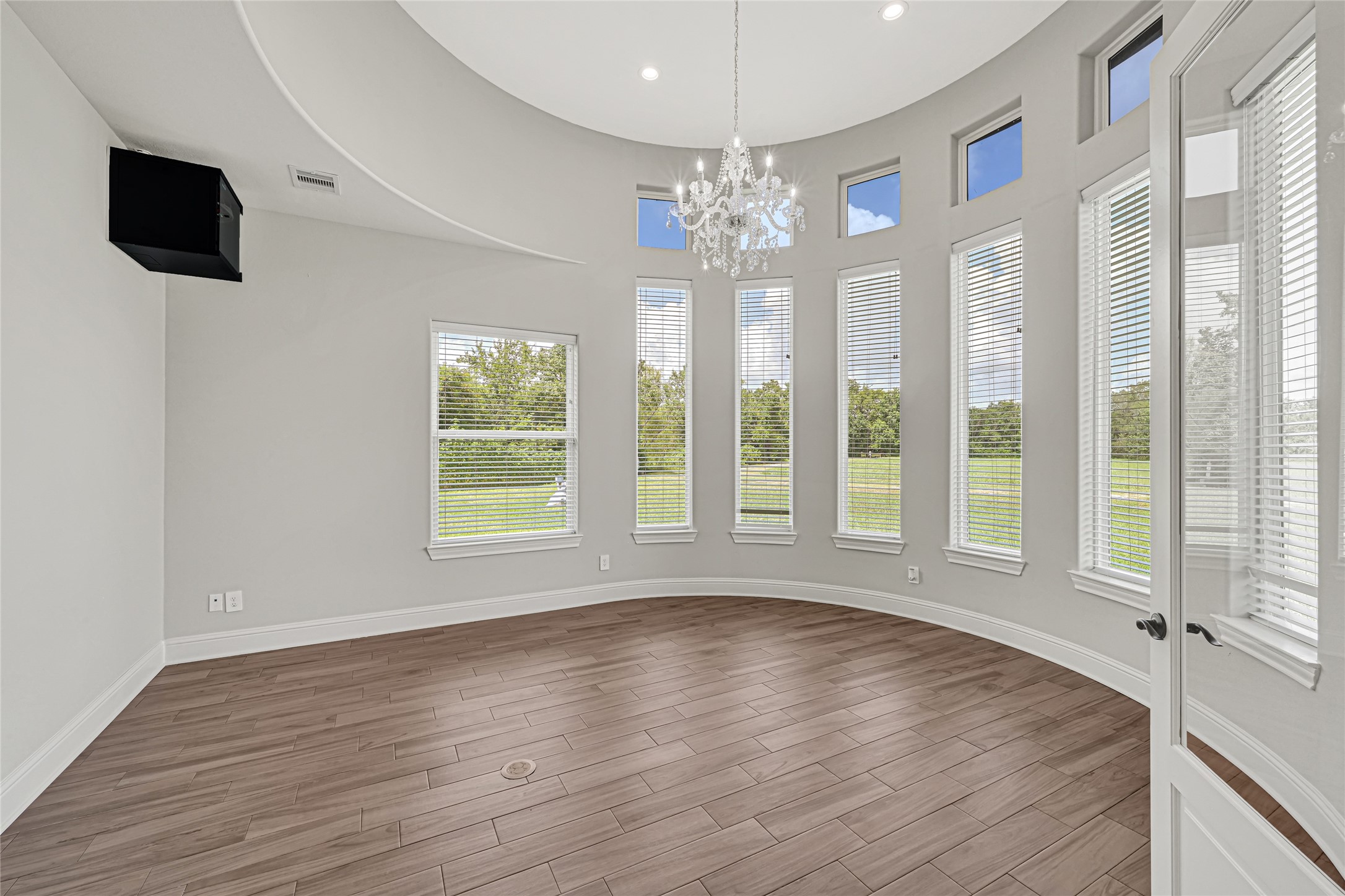 15410 Rosemary Lane Property Photo 15