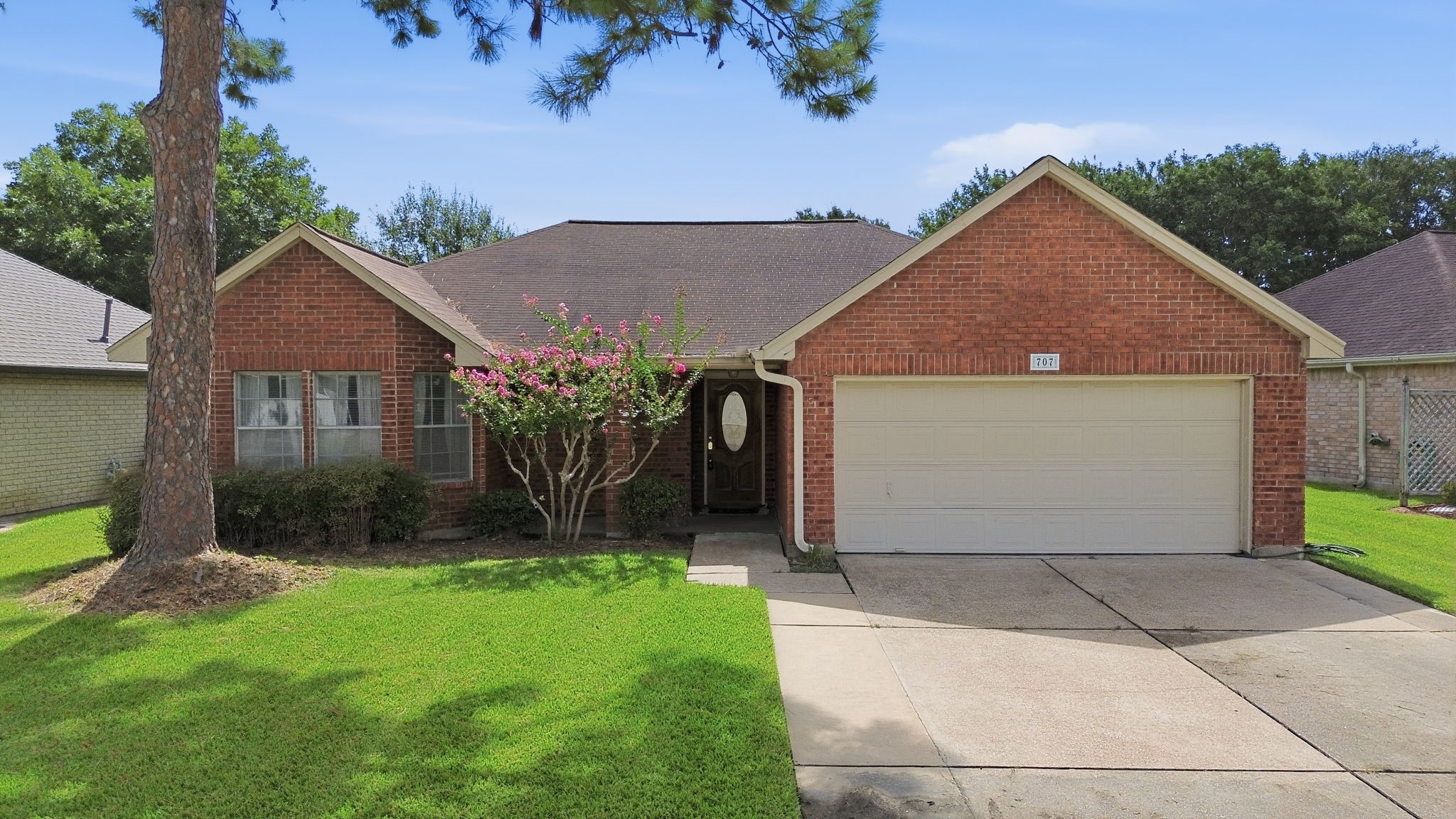 707 Laurel Grove Lane Property Photo 1