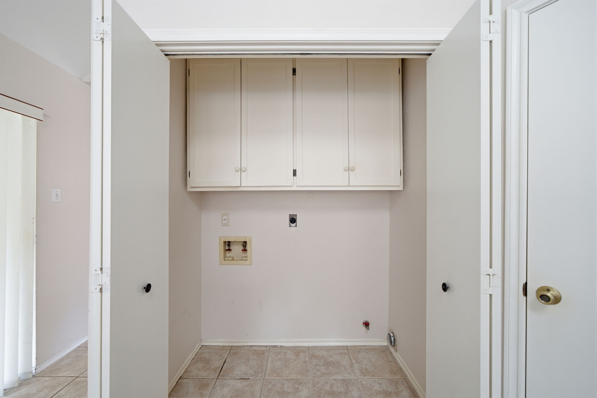 707 Laurel Grove Lane Property Photo 10
