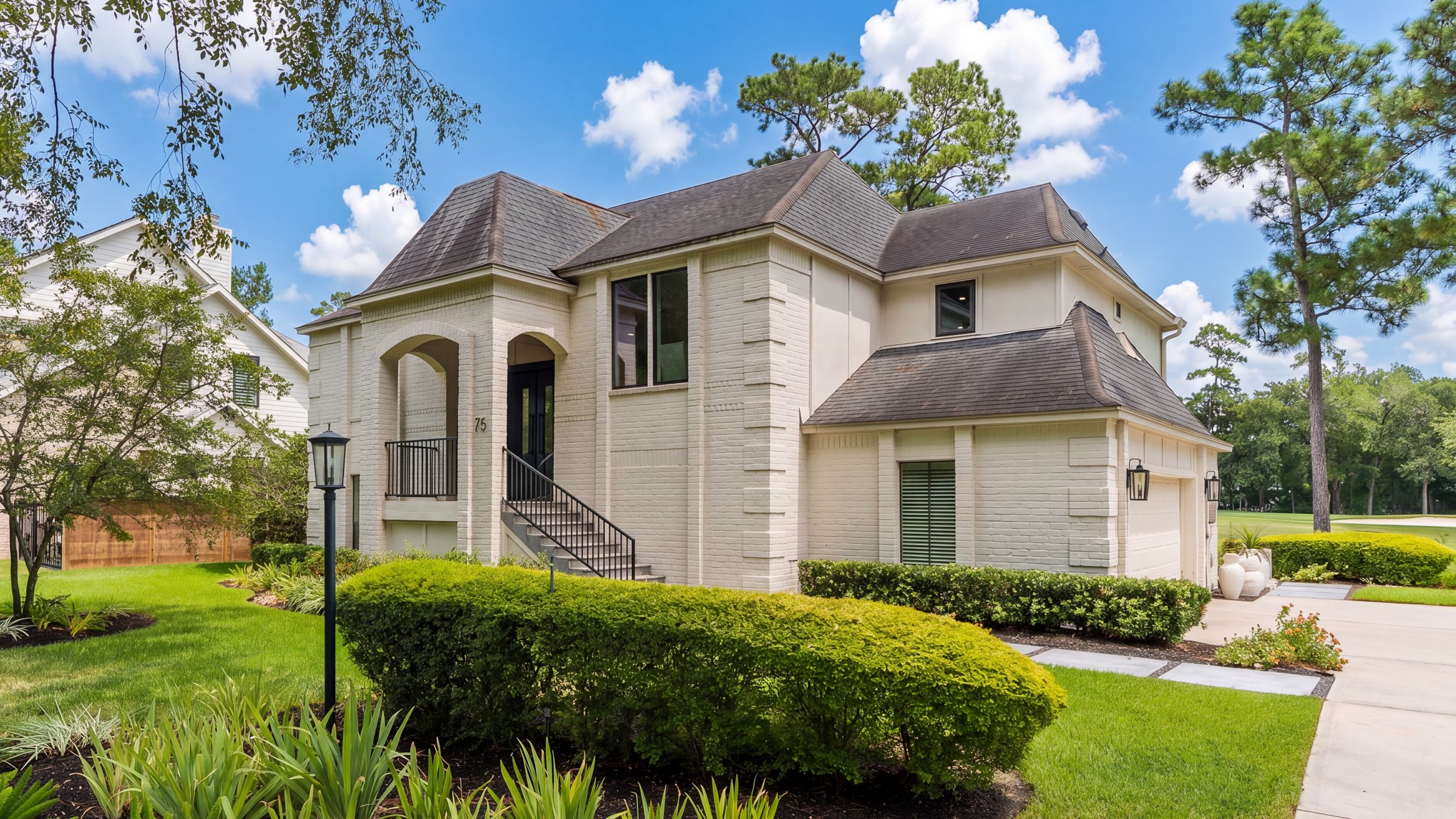 75 Huntsmans Horn Circle Property Photo 1