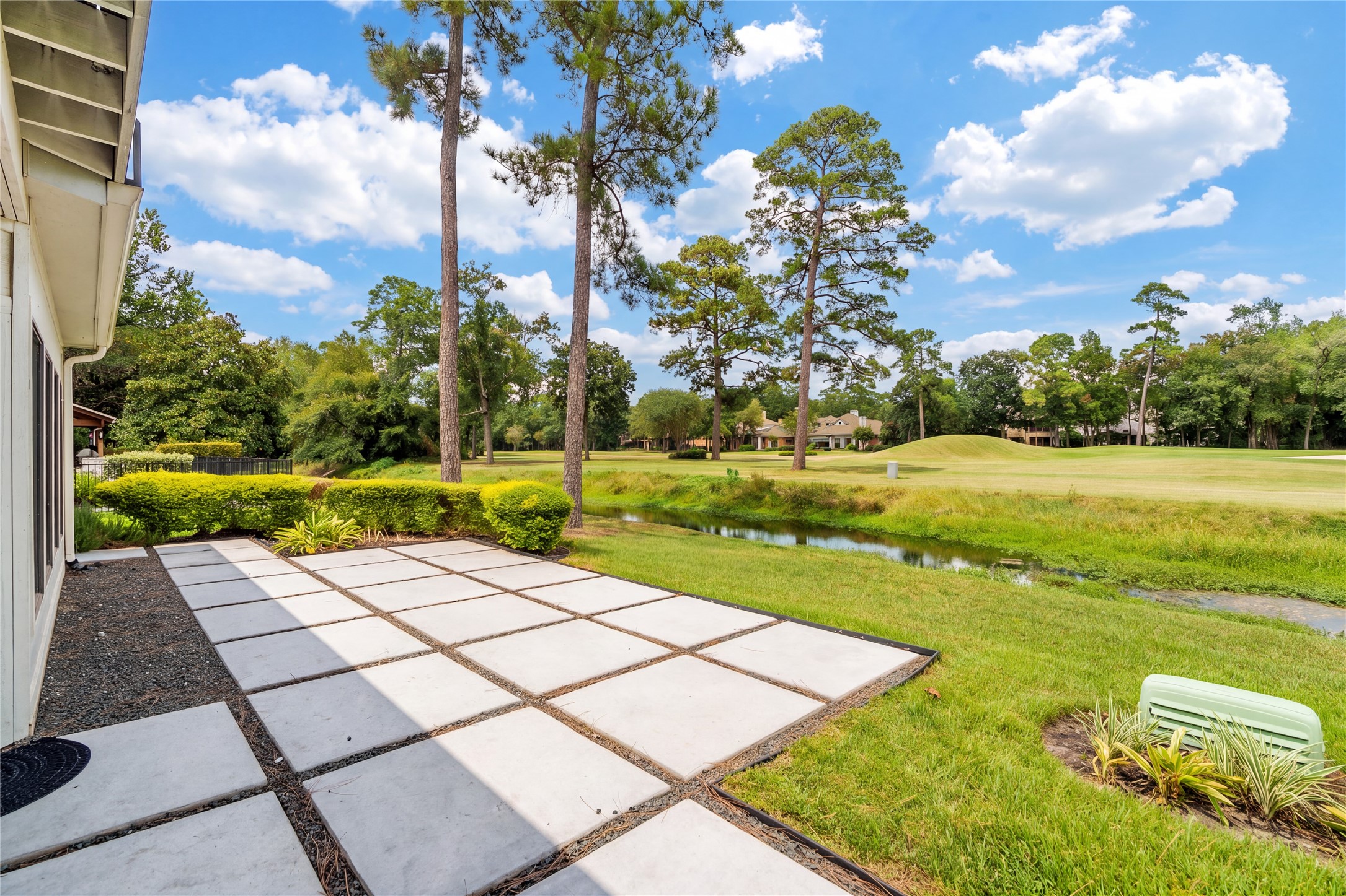 75 Huntsmans Horn Circle Property Photo 45