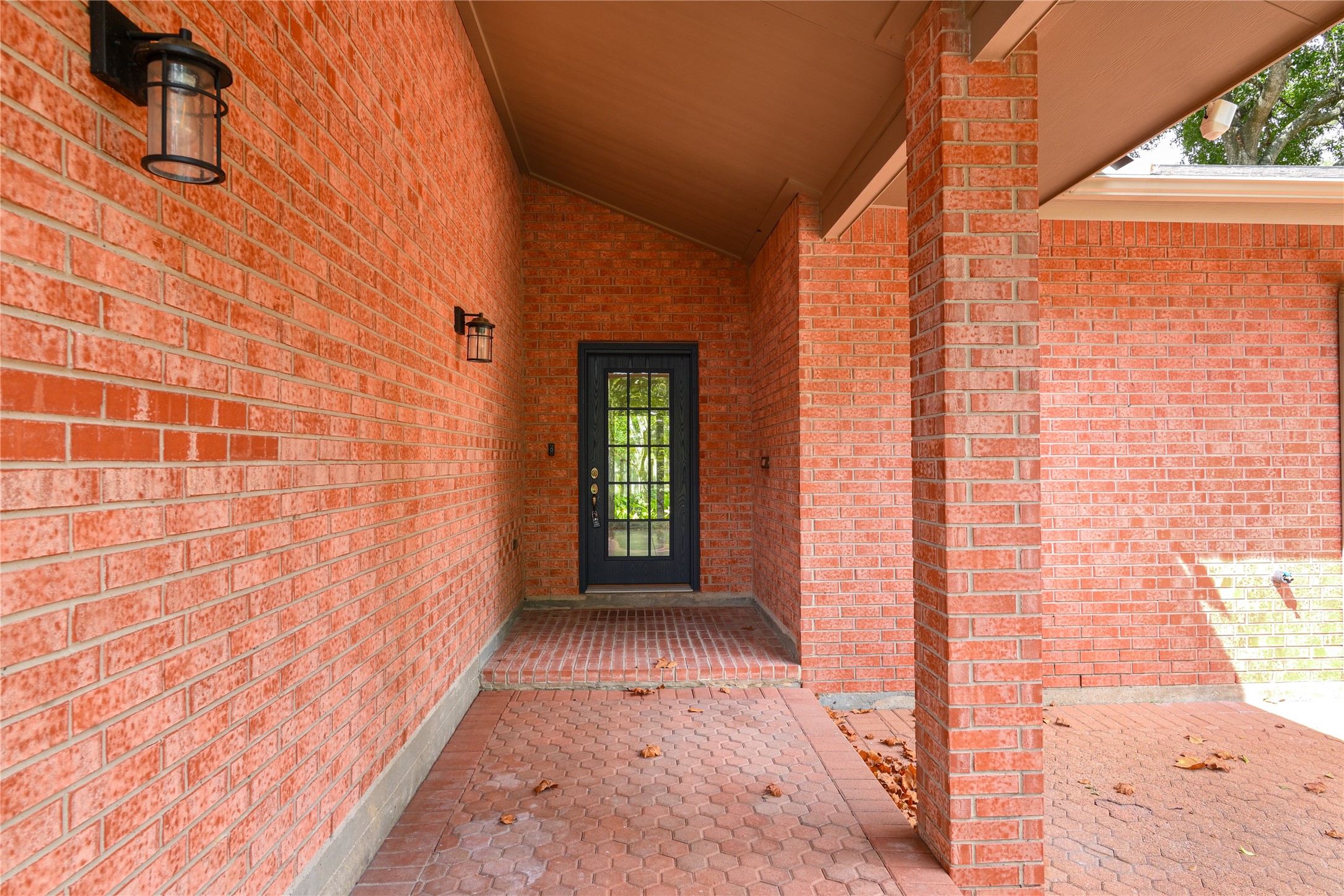 904 Winston Drive Property Photo 4