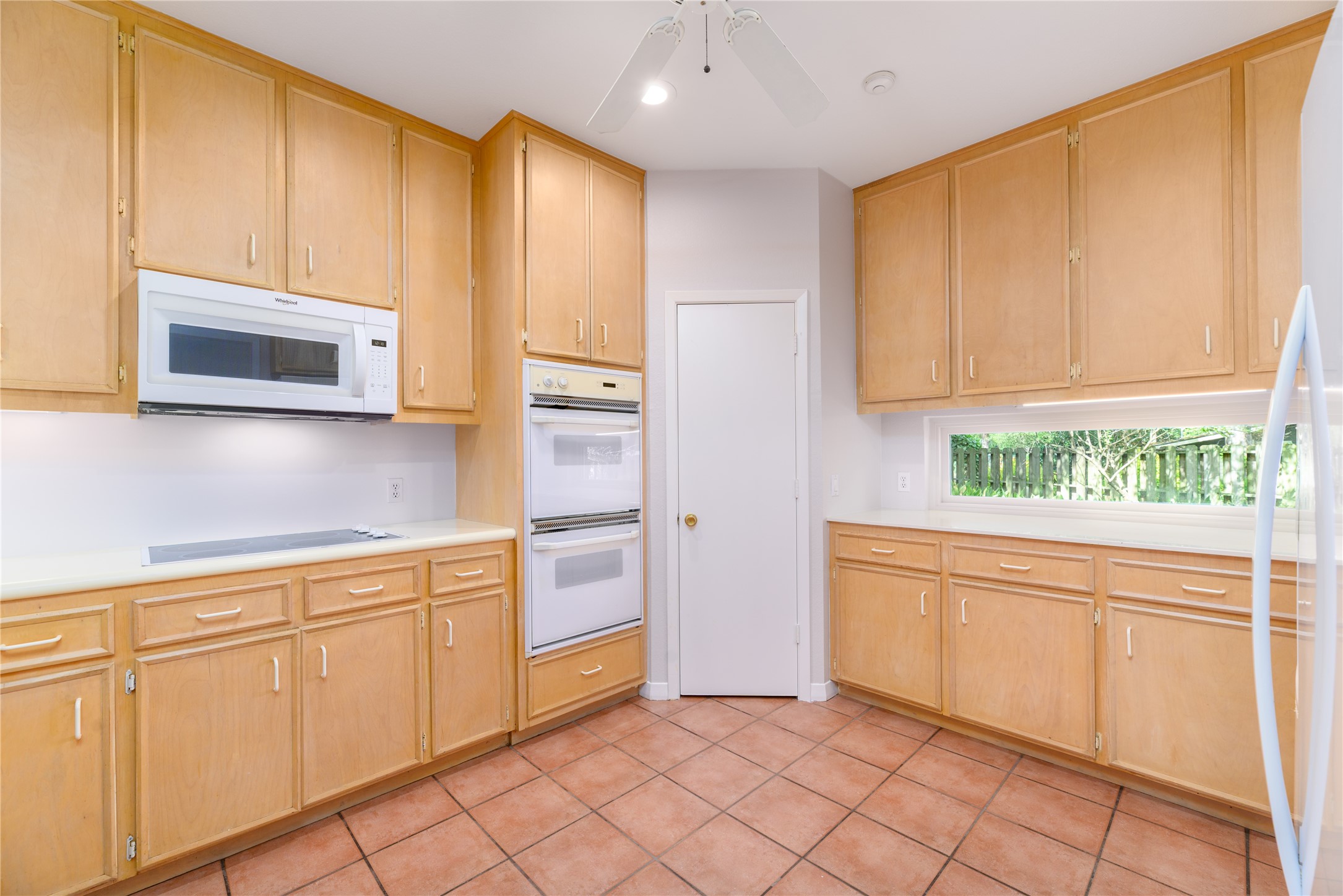 904 Winston Drive Property Photo 13