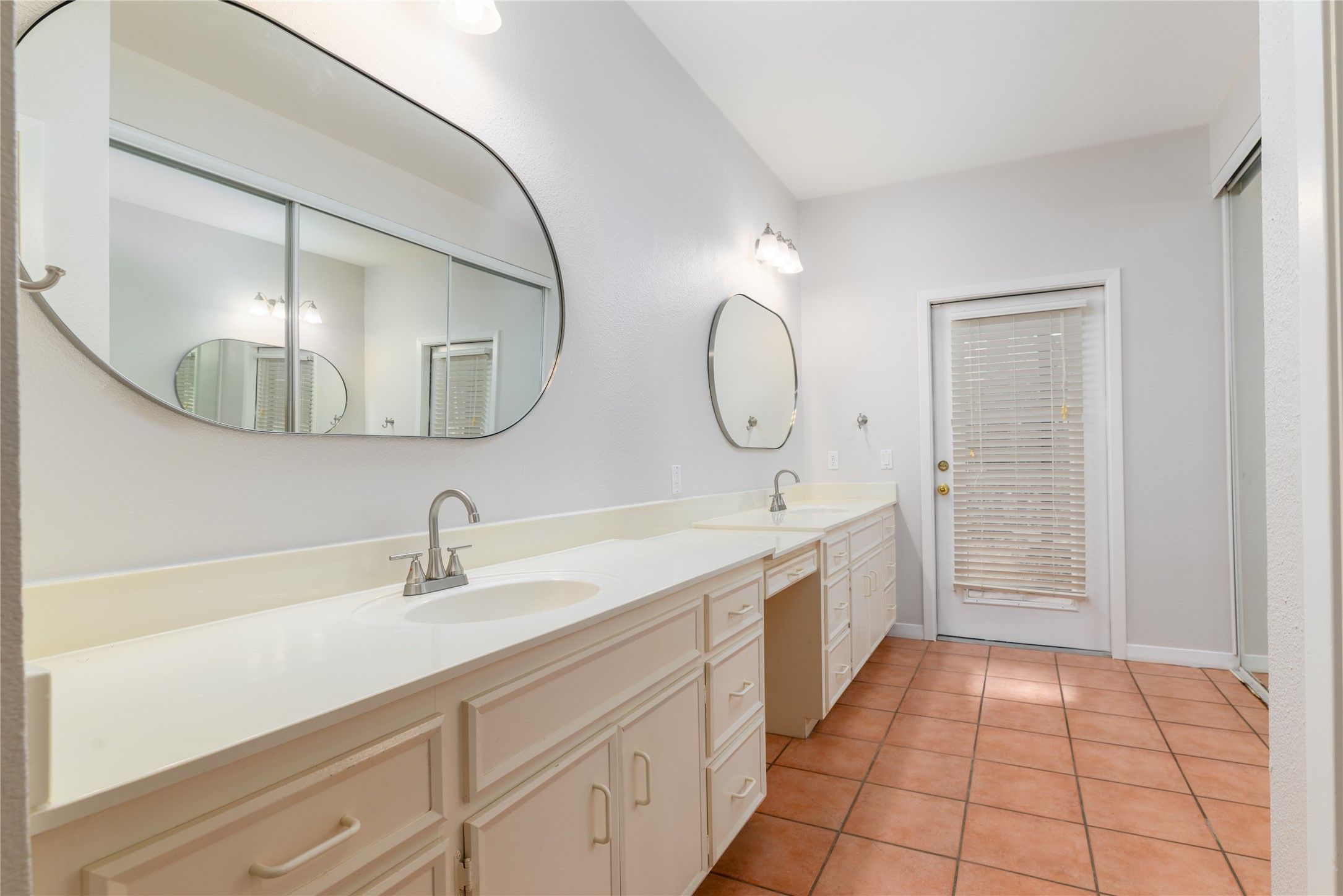 904 Winston Drive Property Photo 17
