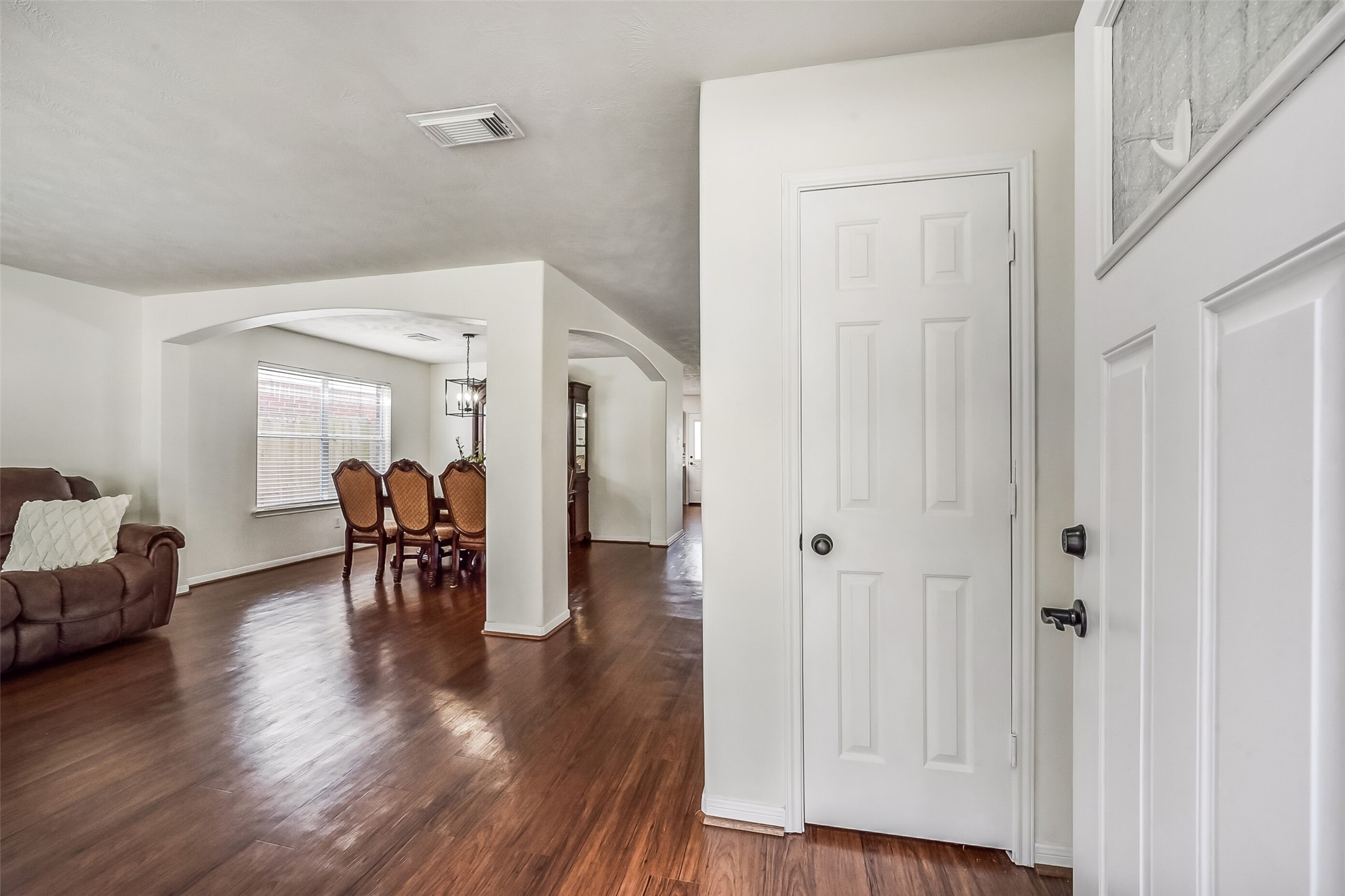 5014 Winding View Lane Property Photo 3