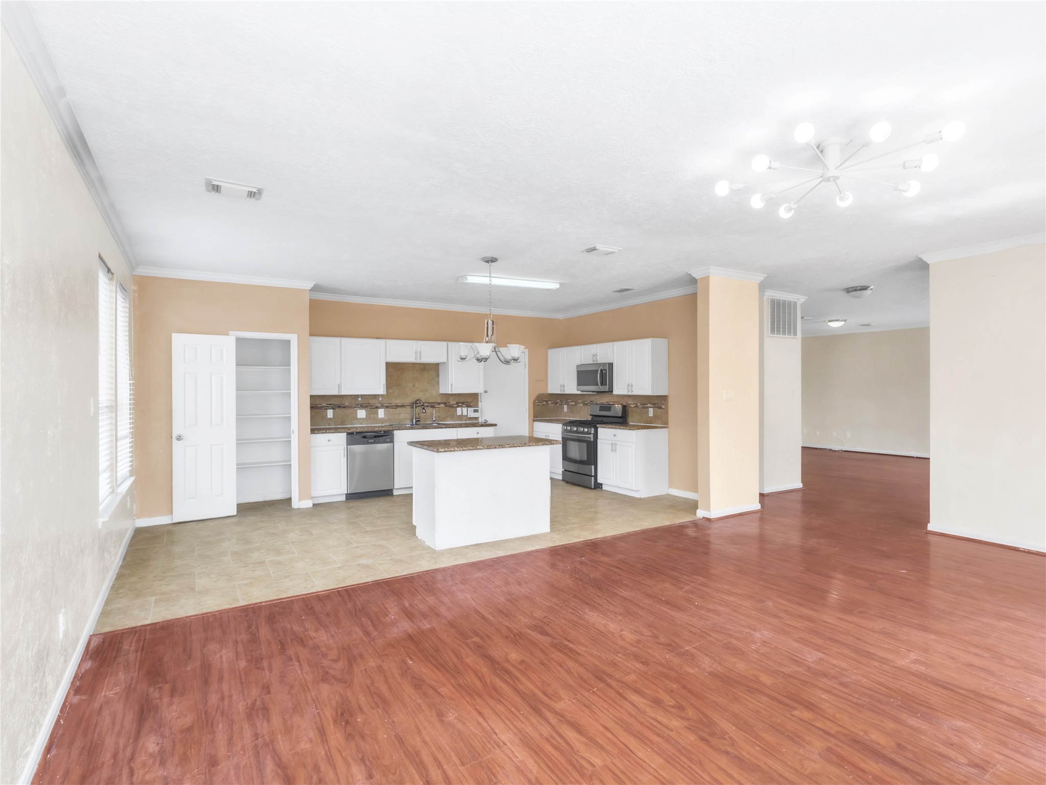 14811 Stocklin Court Property Photo 14