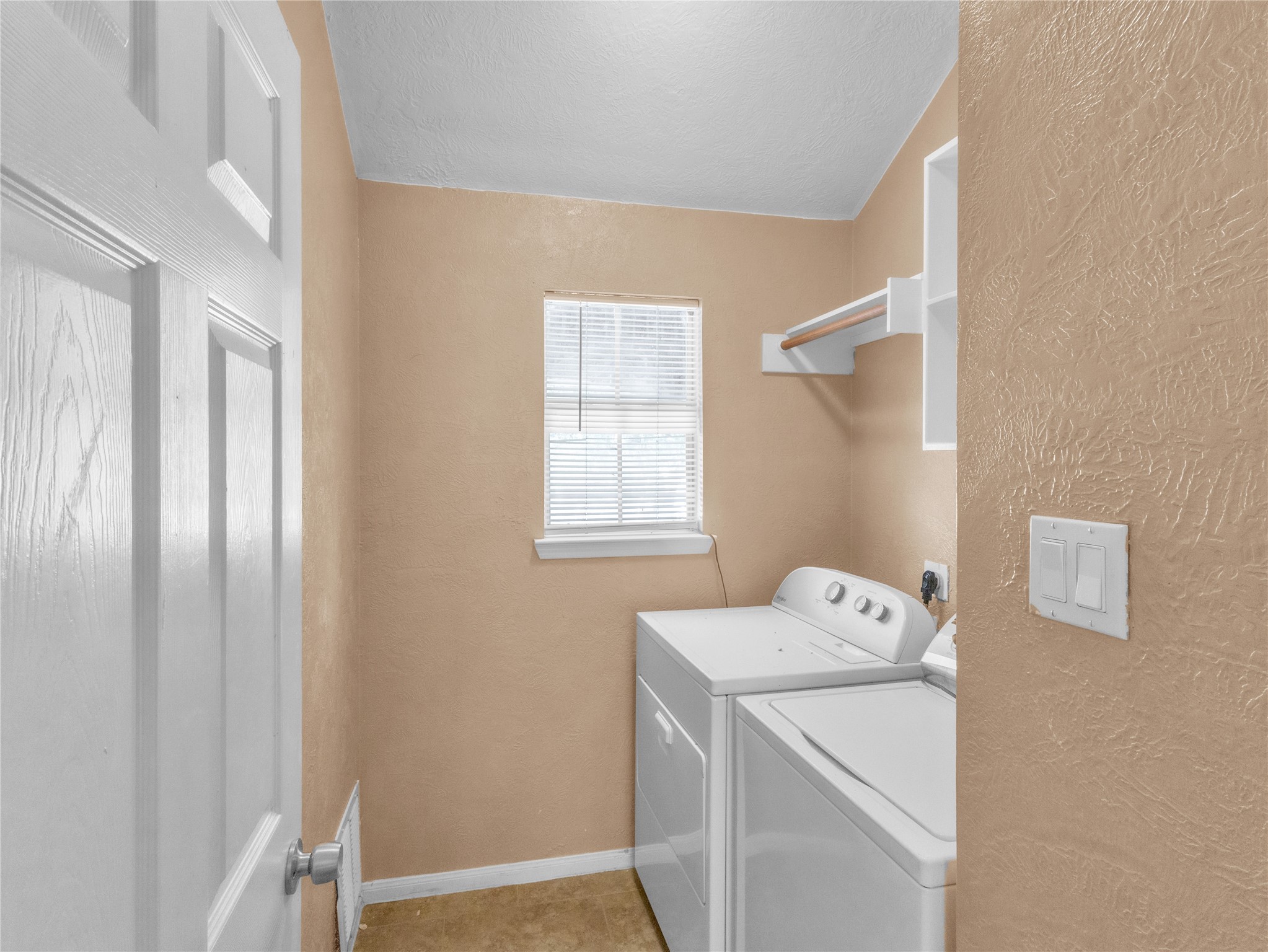 14811 Stocklin Court Property Photo 28