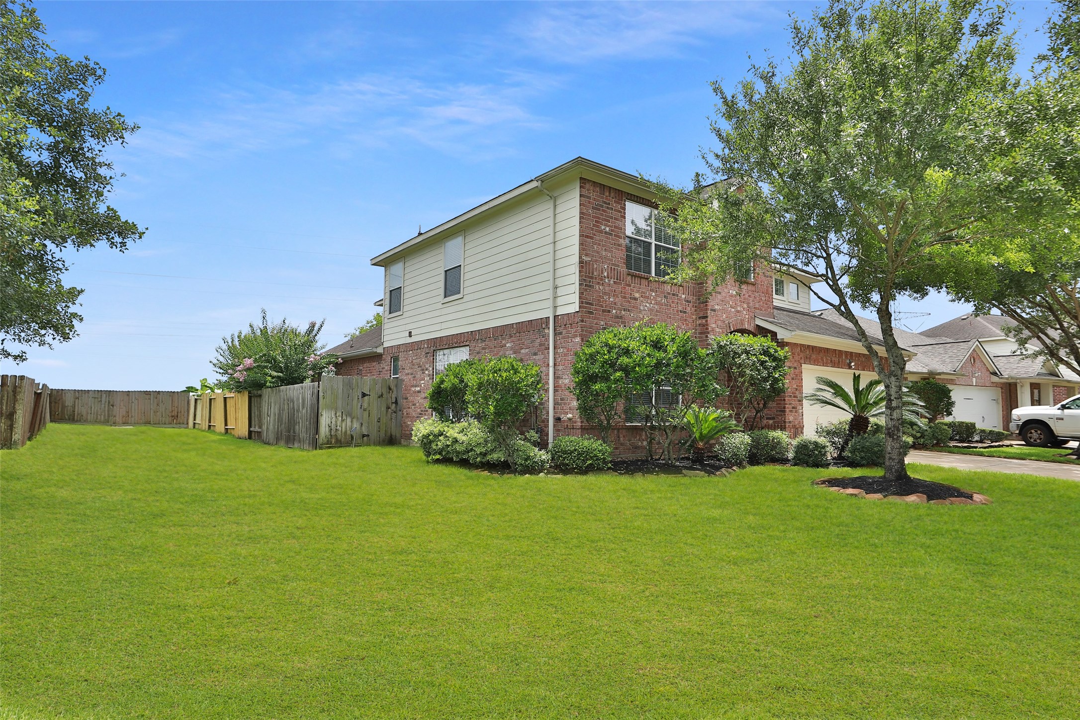 9603 Red Rugossa Drive Property Photo 2