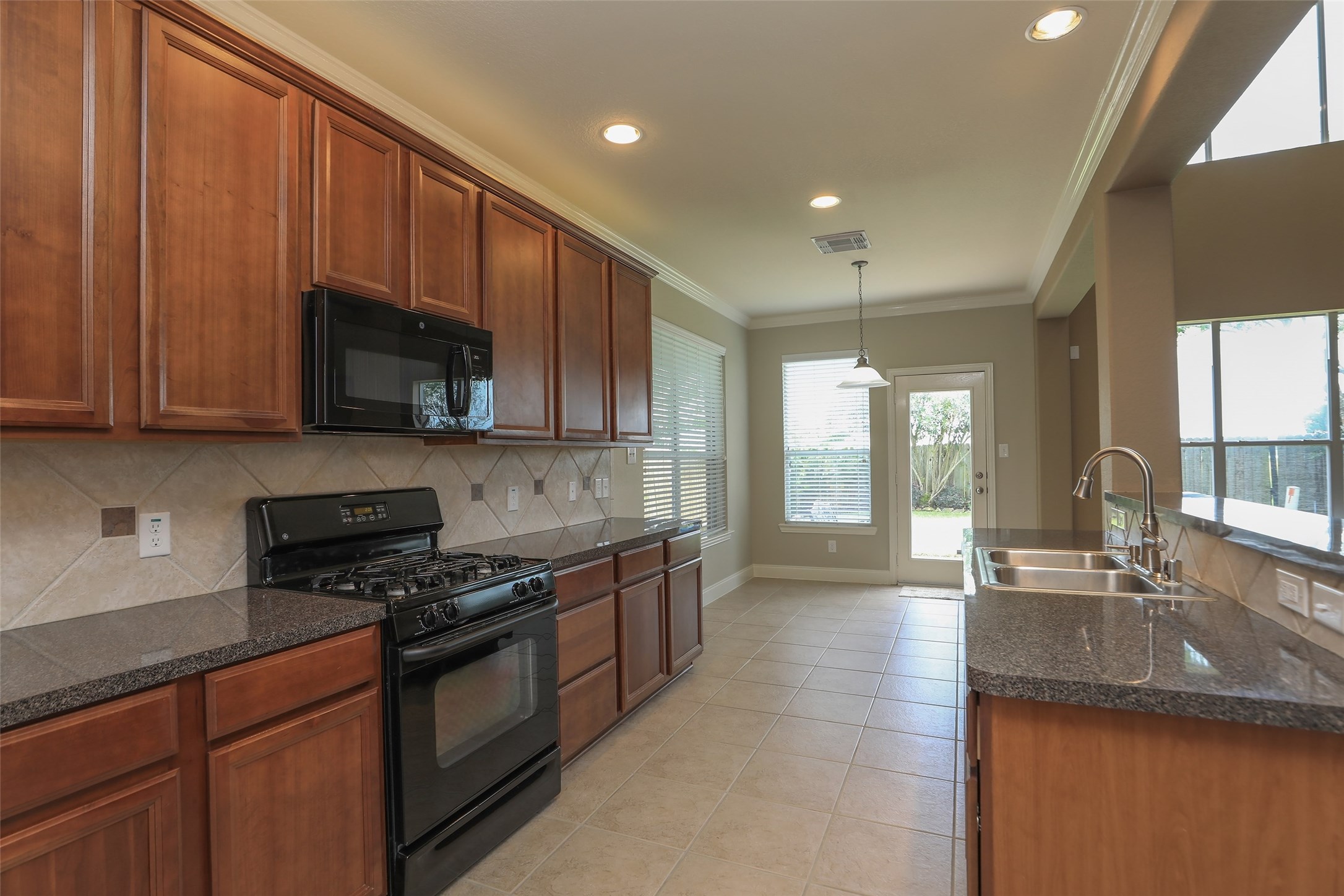 9603 Red Rugossa Drive Property Photo 10