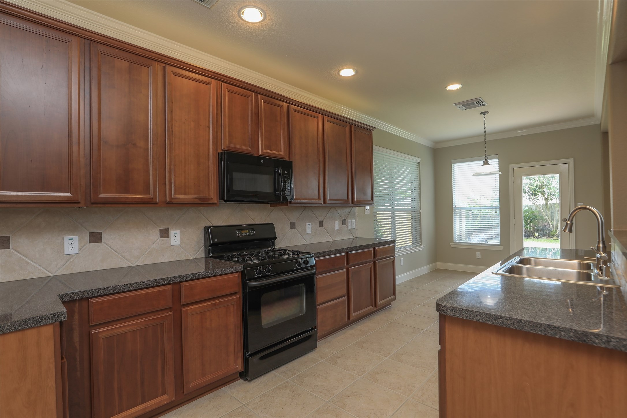 9603 Red Rugossa Drive Property Photo 13