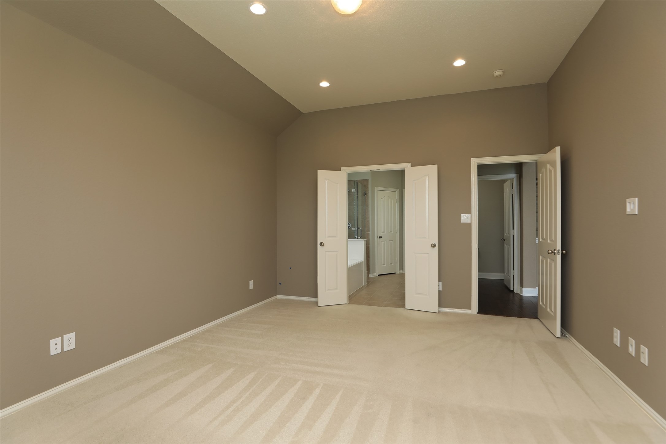 9603 Red Rugossa Drive Property Photo 22