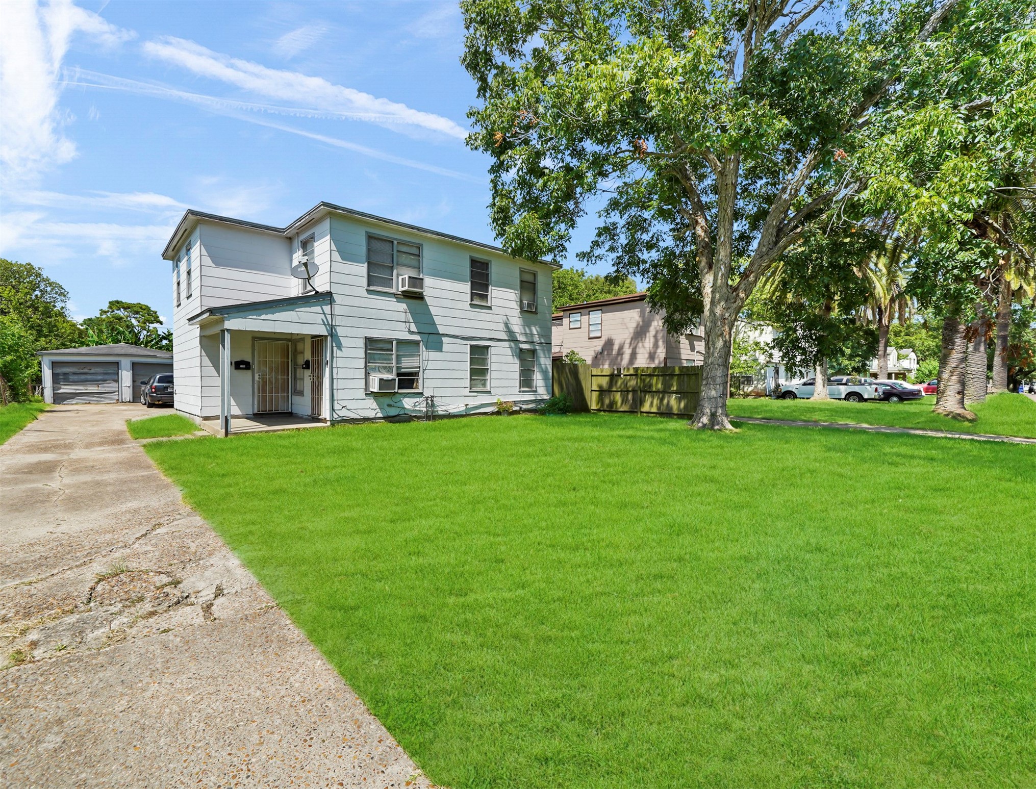 1130 7th Avenue N Property Photo 2