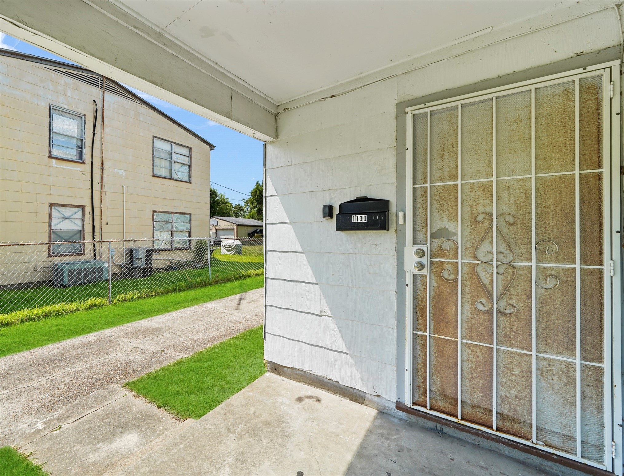 1130 7th Avenue N Property Photo 4