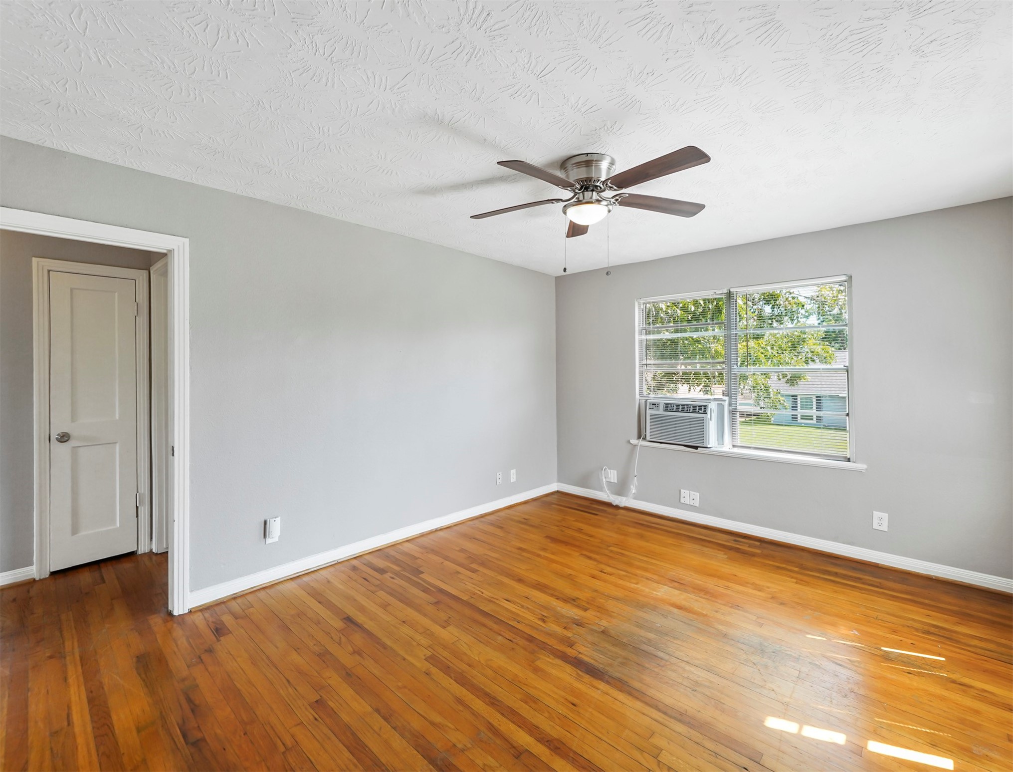 1130 7th Avenue N Property Photo 5