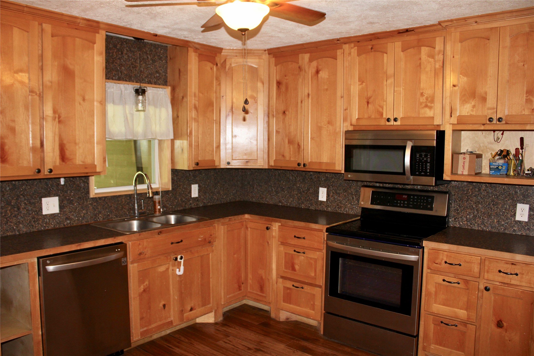 504 Hale Street Property Photo 17
