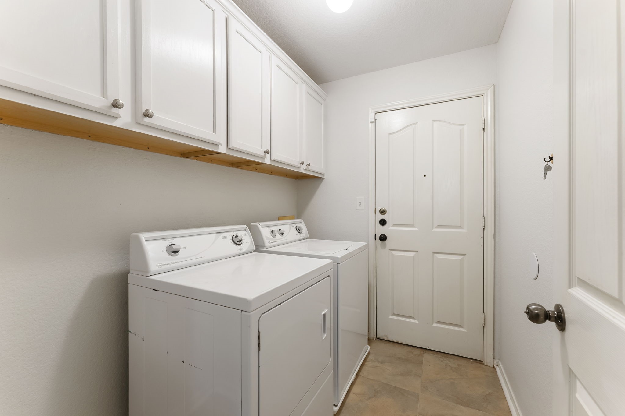 9048 Zapata Way Property Photo 25