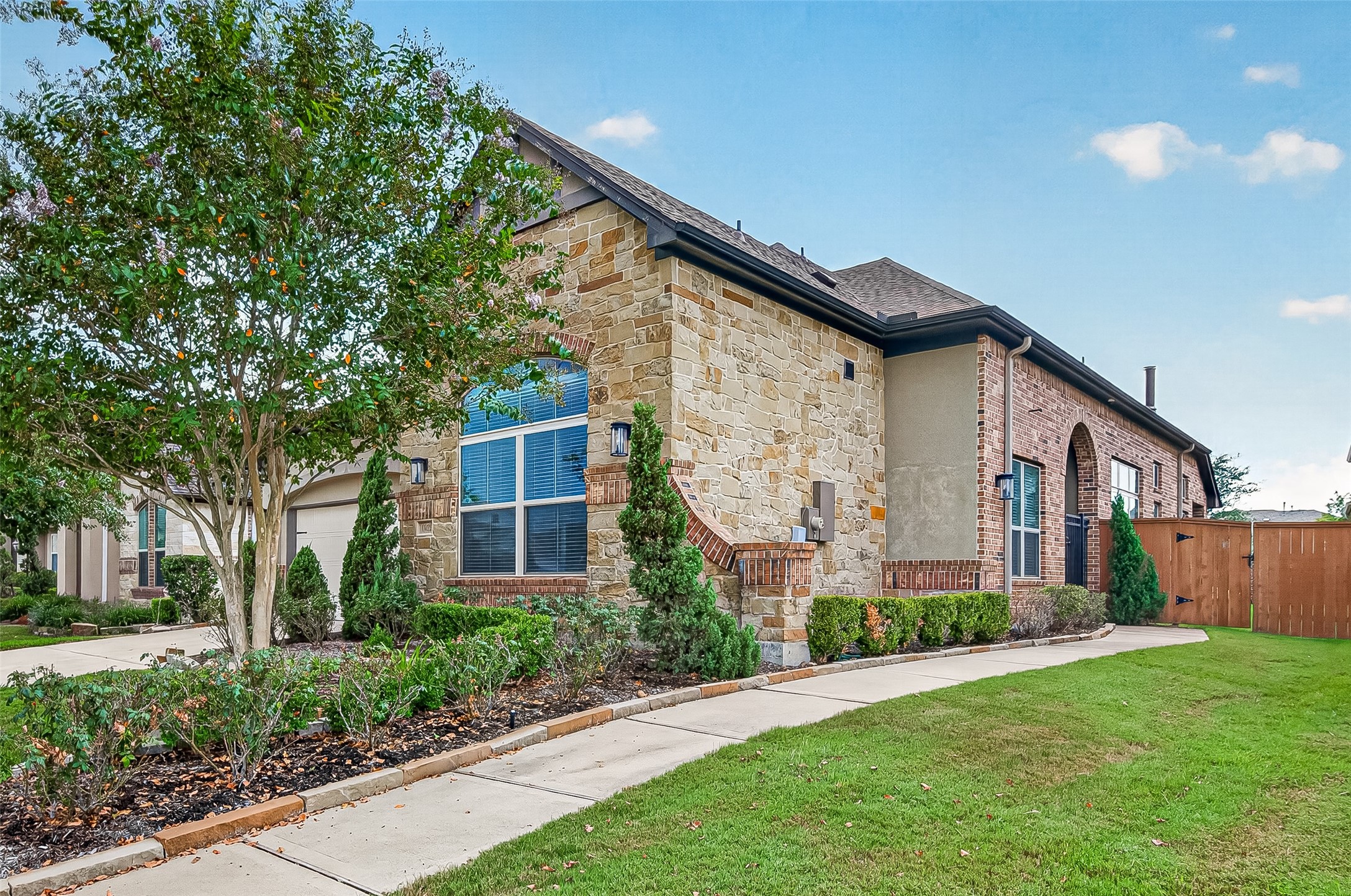 11422 Finavon Lane Property Photo 3